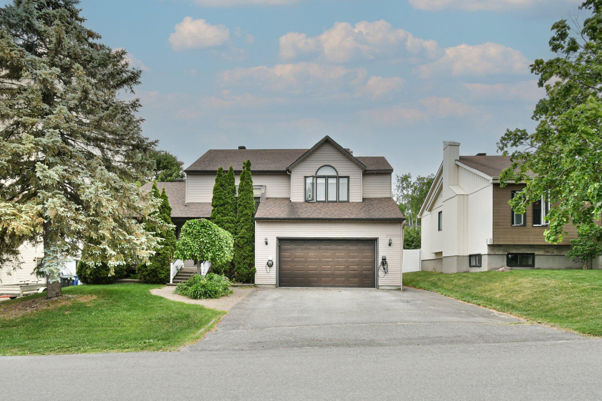 









526


Rue du Bois-de-Boulogne

,
Terrebonne (Terrebonne),




QC
J6Y1N6


