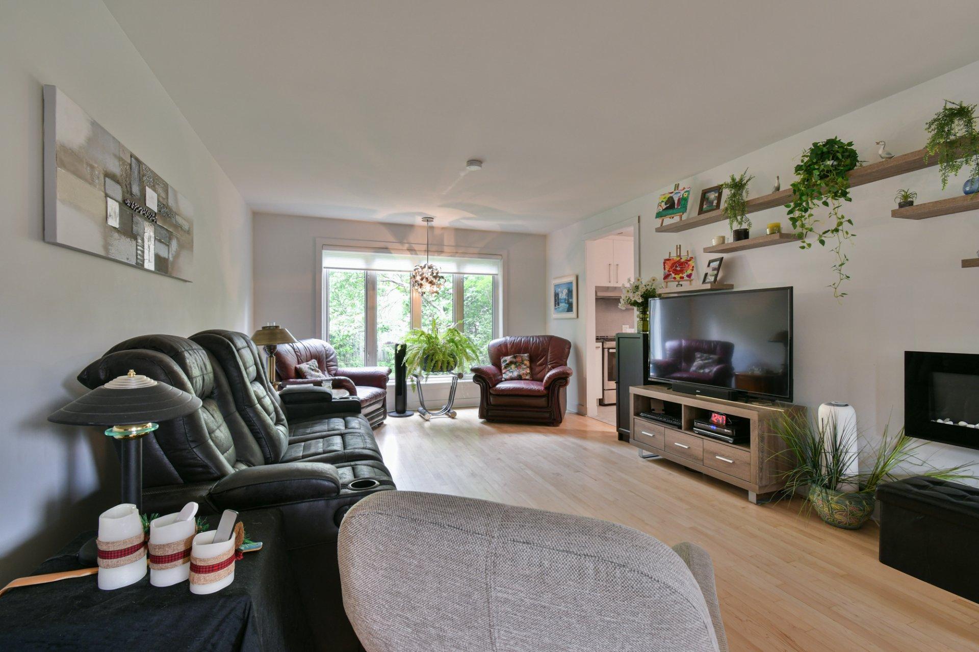 









526


Rue du Bois-de-Boulogne

,
Terrebonne (Terrebonne),




QC
J6Y1N6

