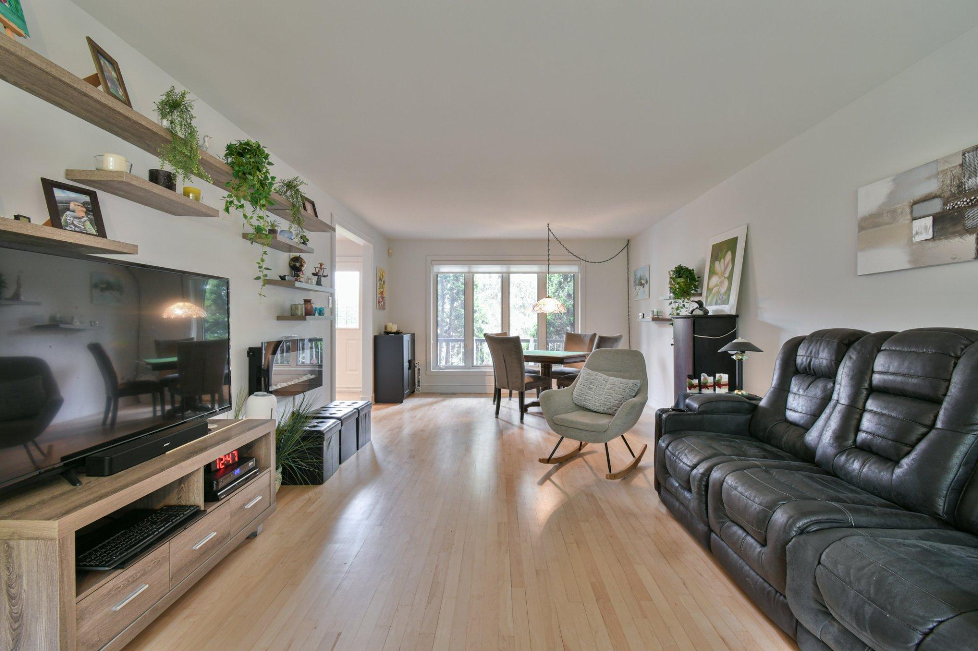 









526


Rue du Bois-de-Boulogne

,
Terrebonne (Terrebonne),




QC
J6Y1N6


