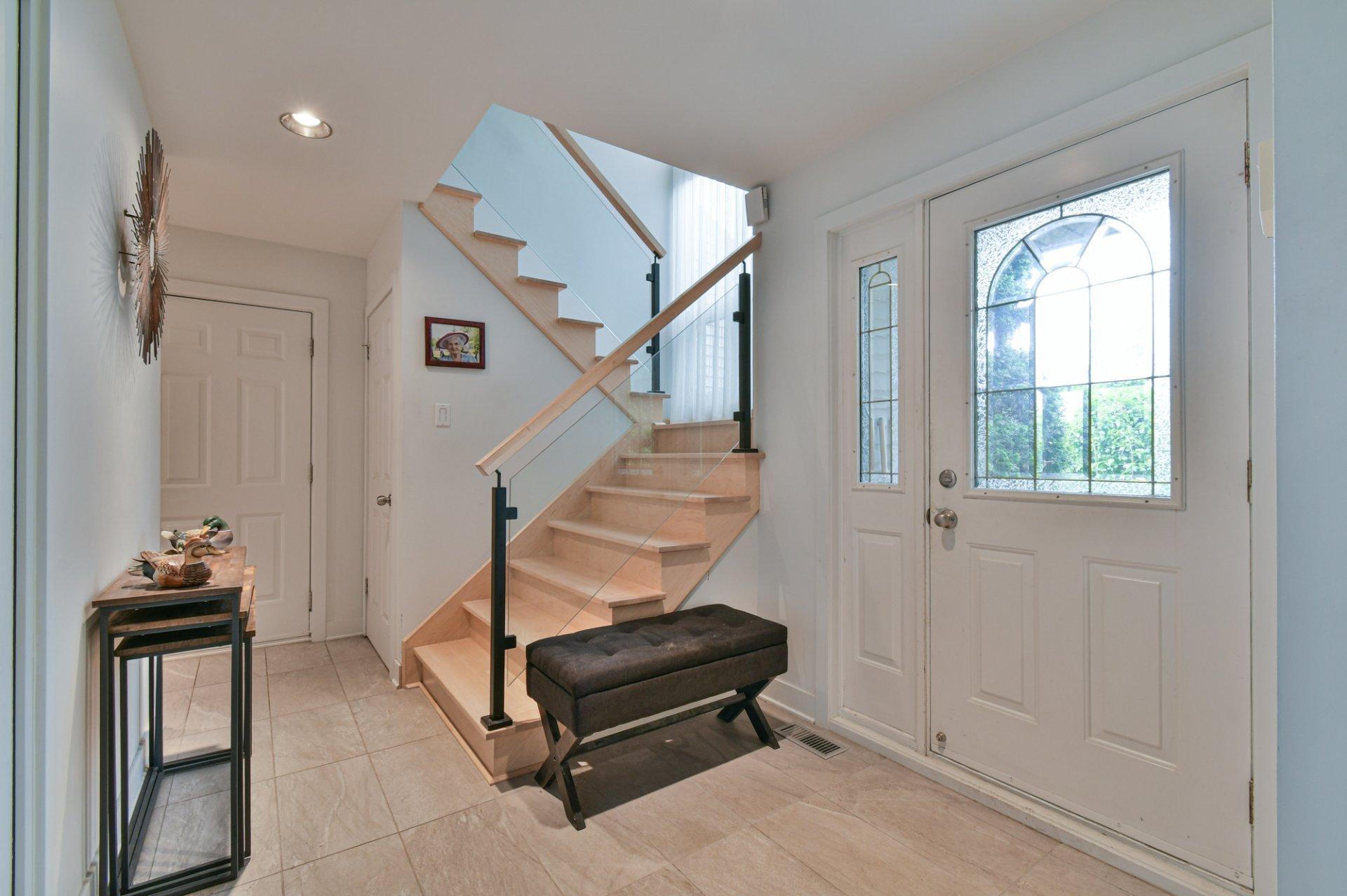 









526


Rue du Bois-de-Boulogne

,
Terrebonne (Terrebonne),




QC
J6Y1N6


