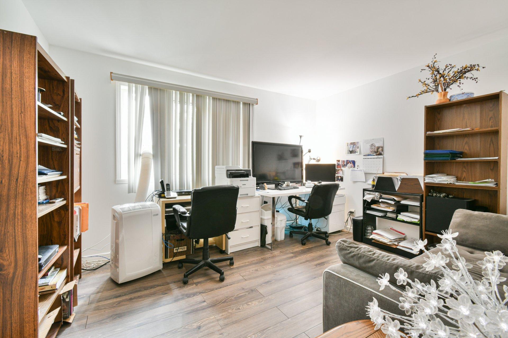 









526


Rue du Bois-de-Boulogne

,
Terrebonne (Terrebonne),




QC
J6Y1N6

