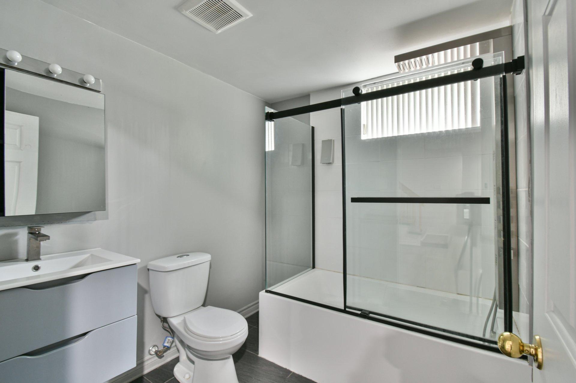 









526


Rue du Bois-de-Boulogne

,
Terrebonne (Terrebonne),




QC
J6Y1N6

