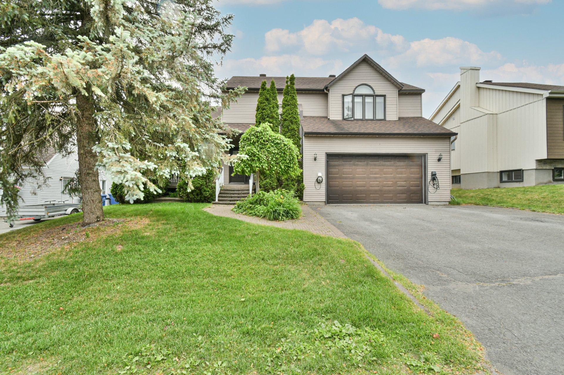 









526


Rue du Bois-de-Boulogne

,
Terrebonne (Terrebonne),




QC
J6Y1N6

