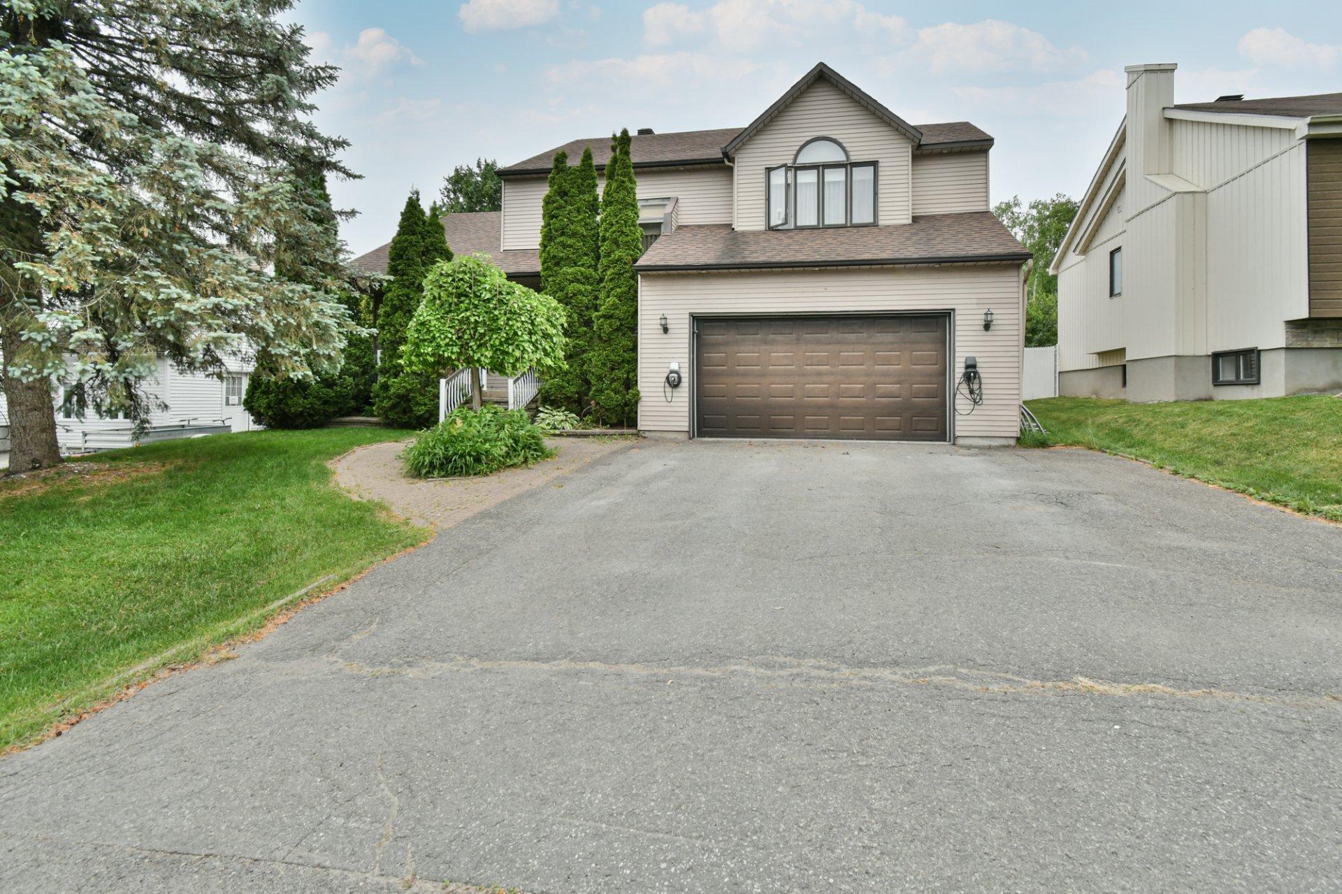 









526


Rue du Bois-de-Boulogne

,
Terrebonne (Terrebonne),




QC
J6Y1N6


