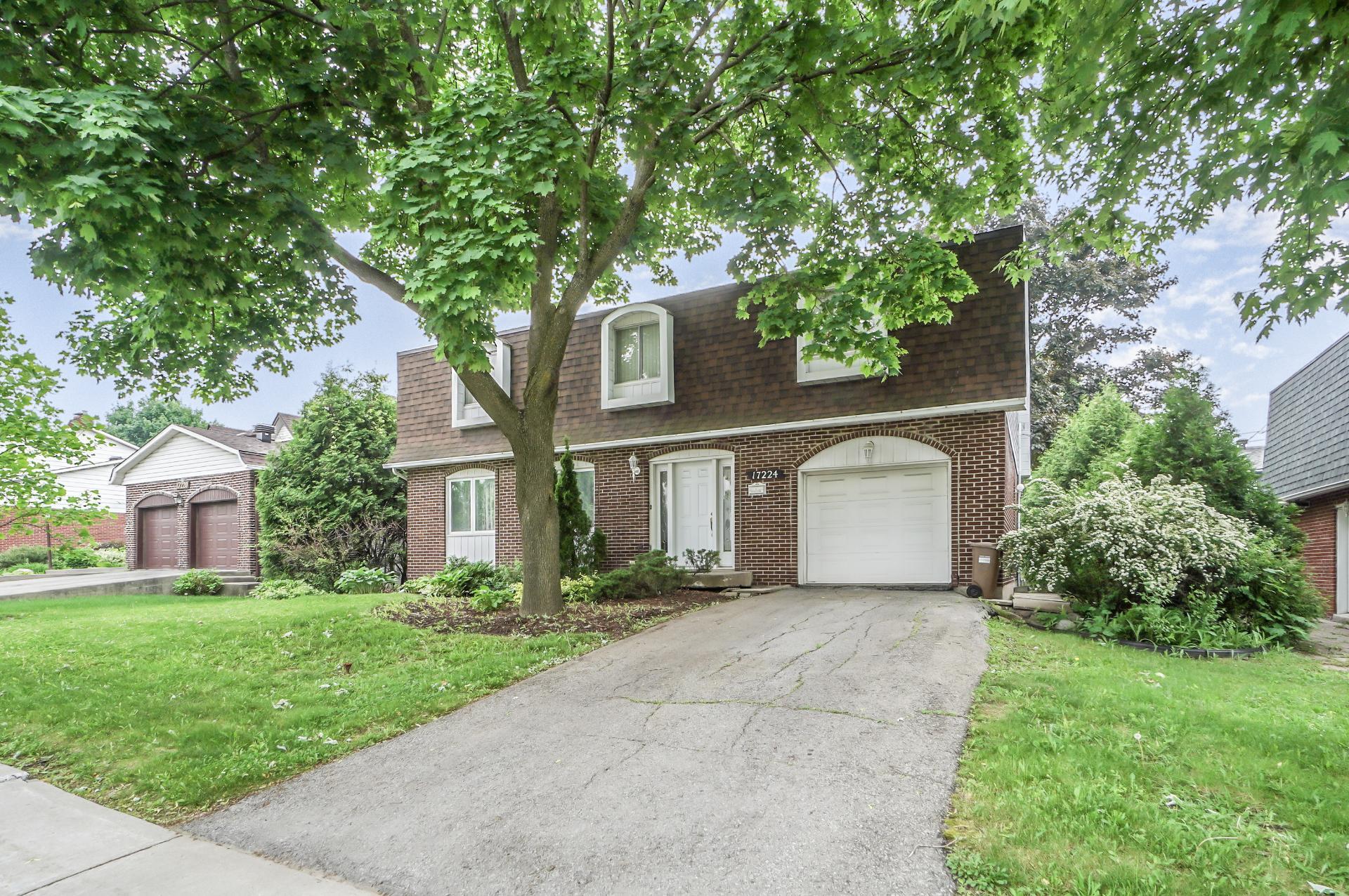 









17224


Boul. Brunswick

,
Kirkland,




QC
H9J1K9

