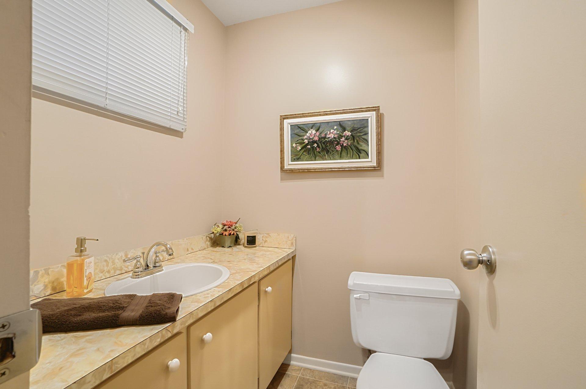 









17224


Boul. Brunswick

,
Kirkland,




QC
H9J1K9

