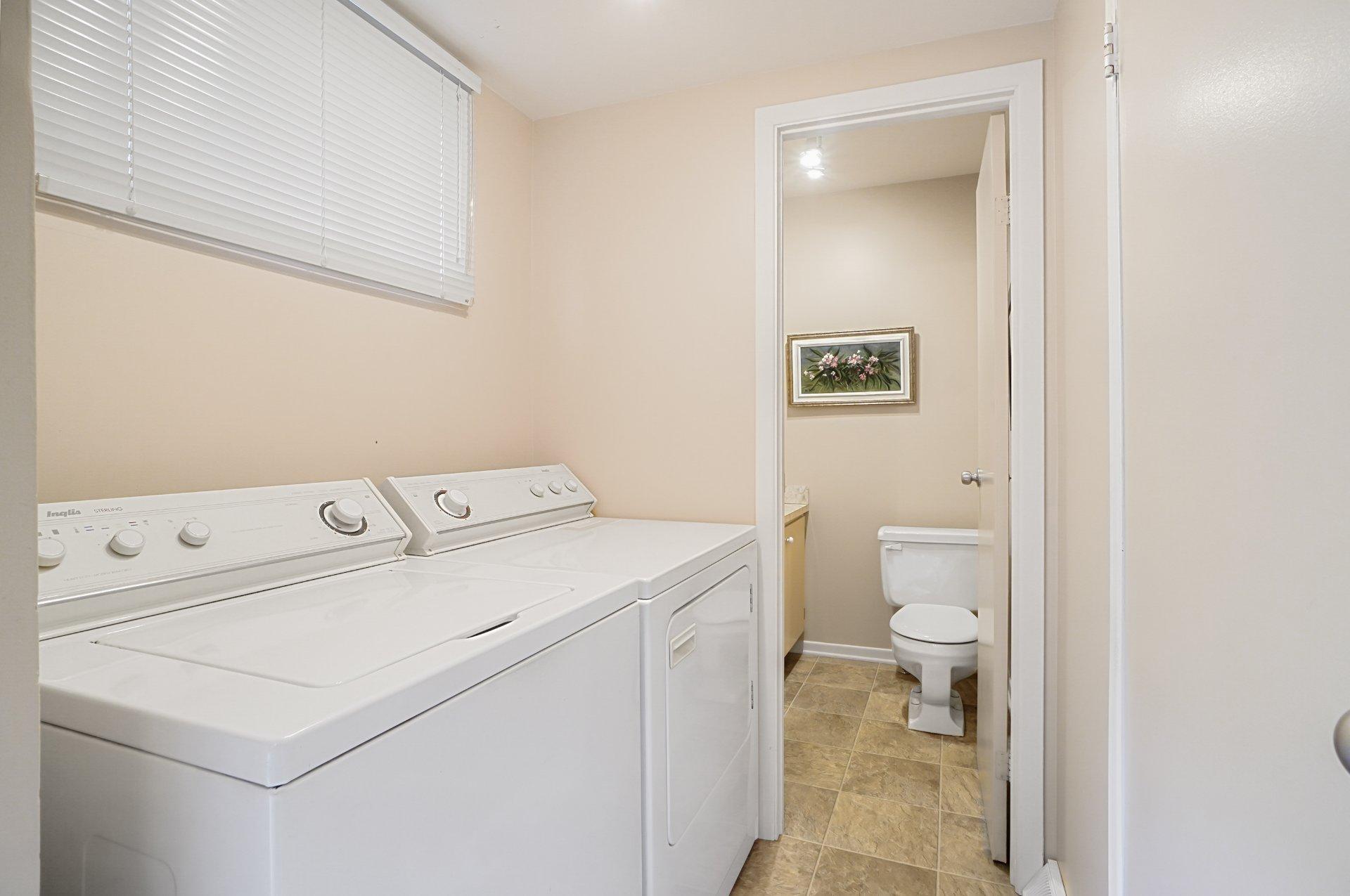 









17224


Boul. Brunswick

,
Kirkland,




QC
H9J1K9

