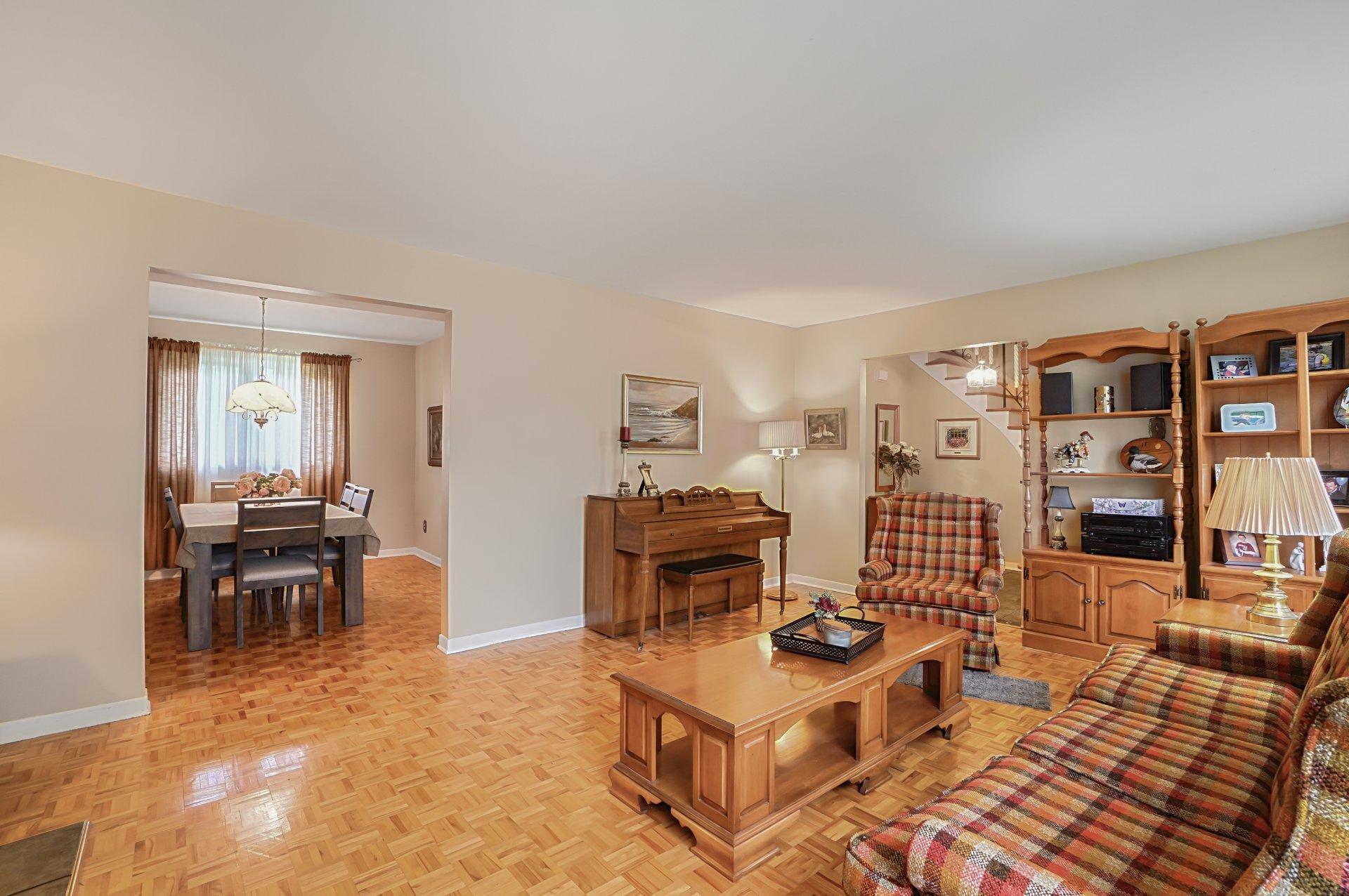 









17224


Boul. Brunswick

,
Kirkland,




QC
H9J1K9

