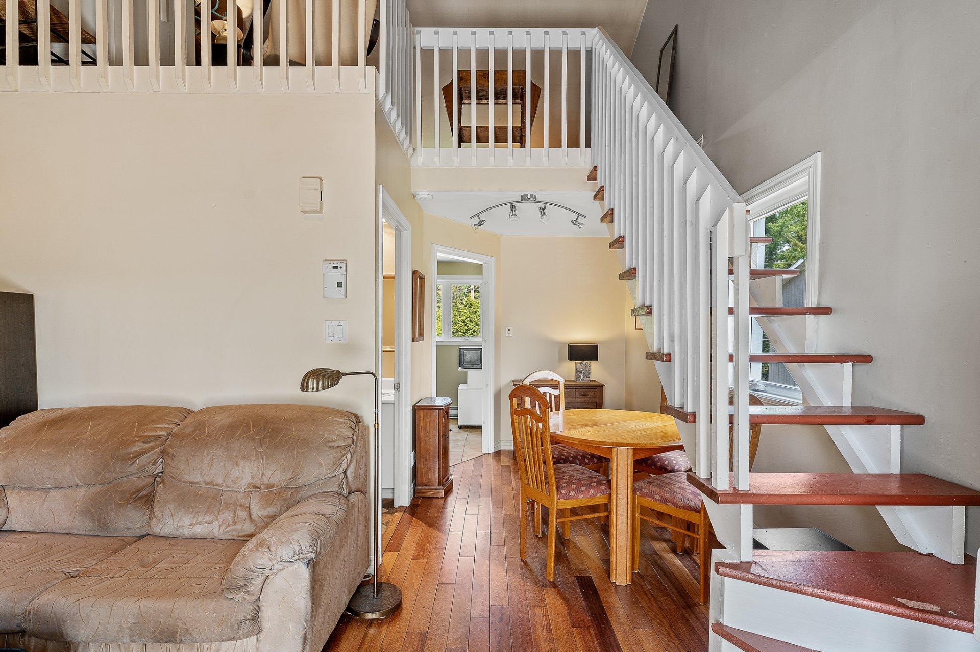 









248


Ch. du Mont-Loup-Garou

, 222,
Sainte-Adèle,




QC
J8B3C8

