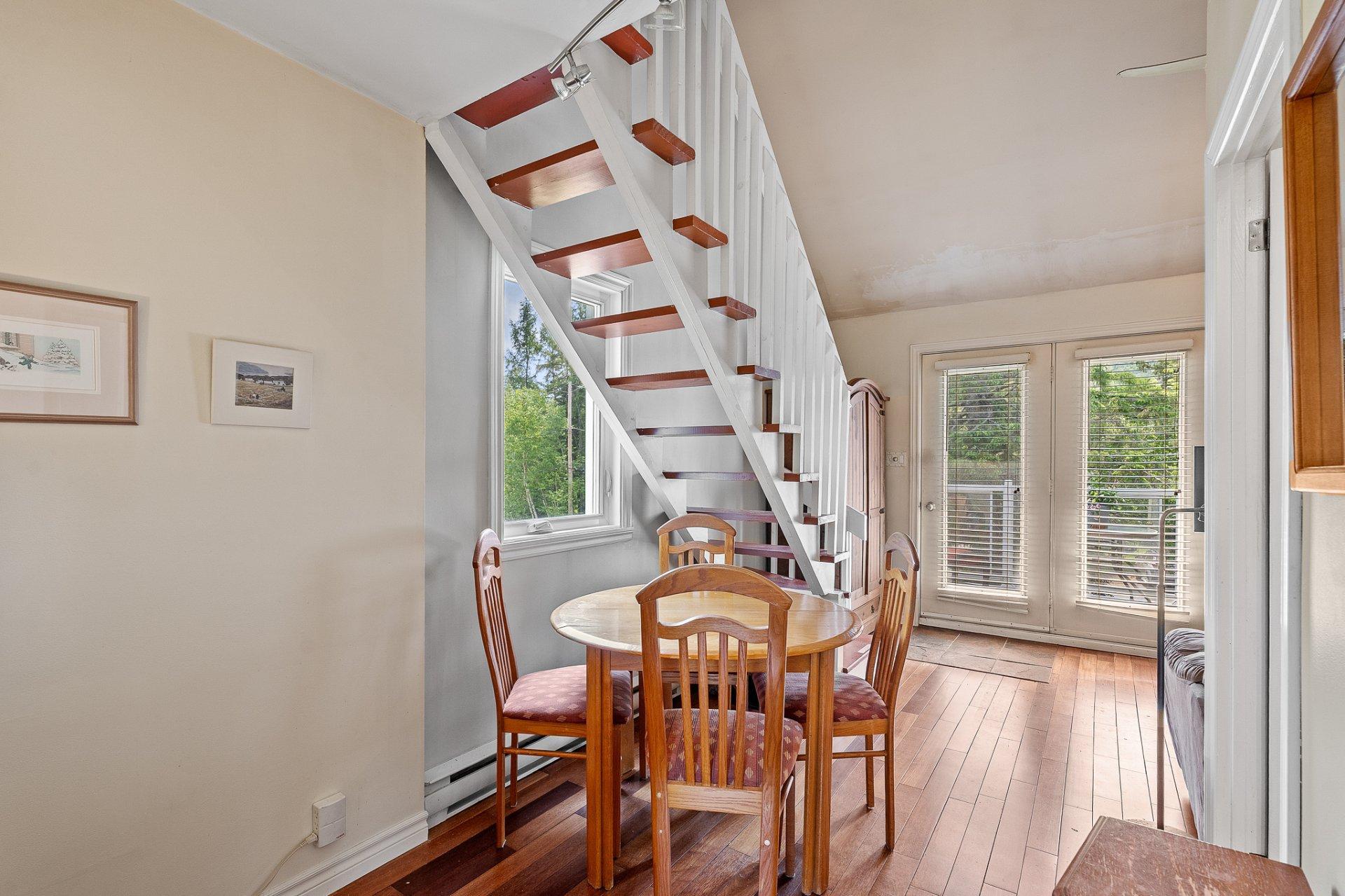 









248


Ch. du Mont-Loup-Garou

, 222,
Sainte-Adèle,




QC
J8B3C8

