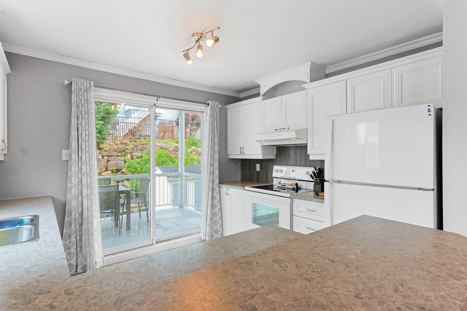 









142


Rue René-Émard

,
L'Île-Perrot,




QC
J7V8V7

