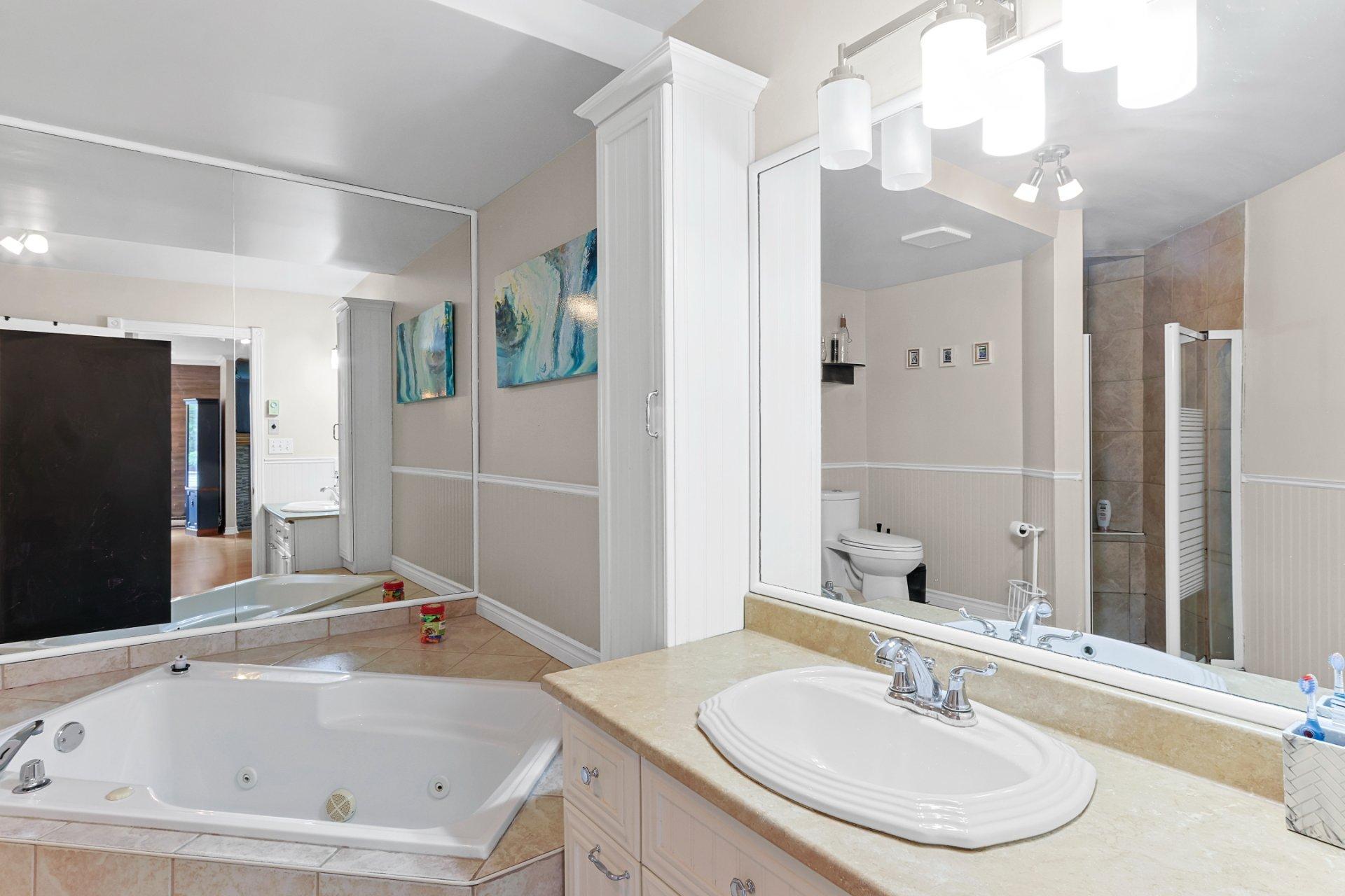 









142


Rue René-Émard

,
L'Île-Perrot,




QC
J7V8V7

