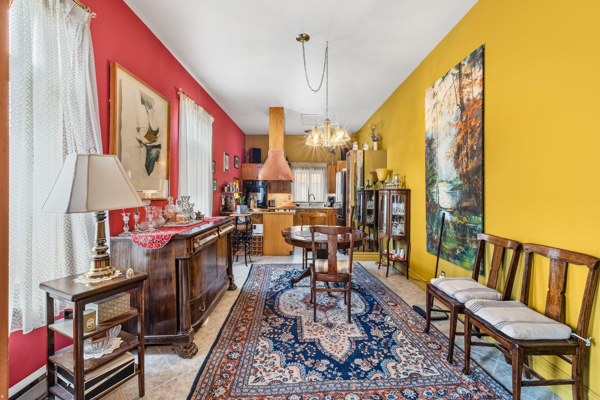 









2301


Rue du Souvenir

,
Montréal (Ville-Marie),




QC
H3H1S3

