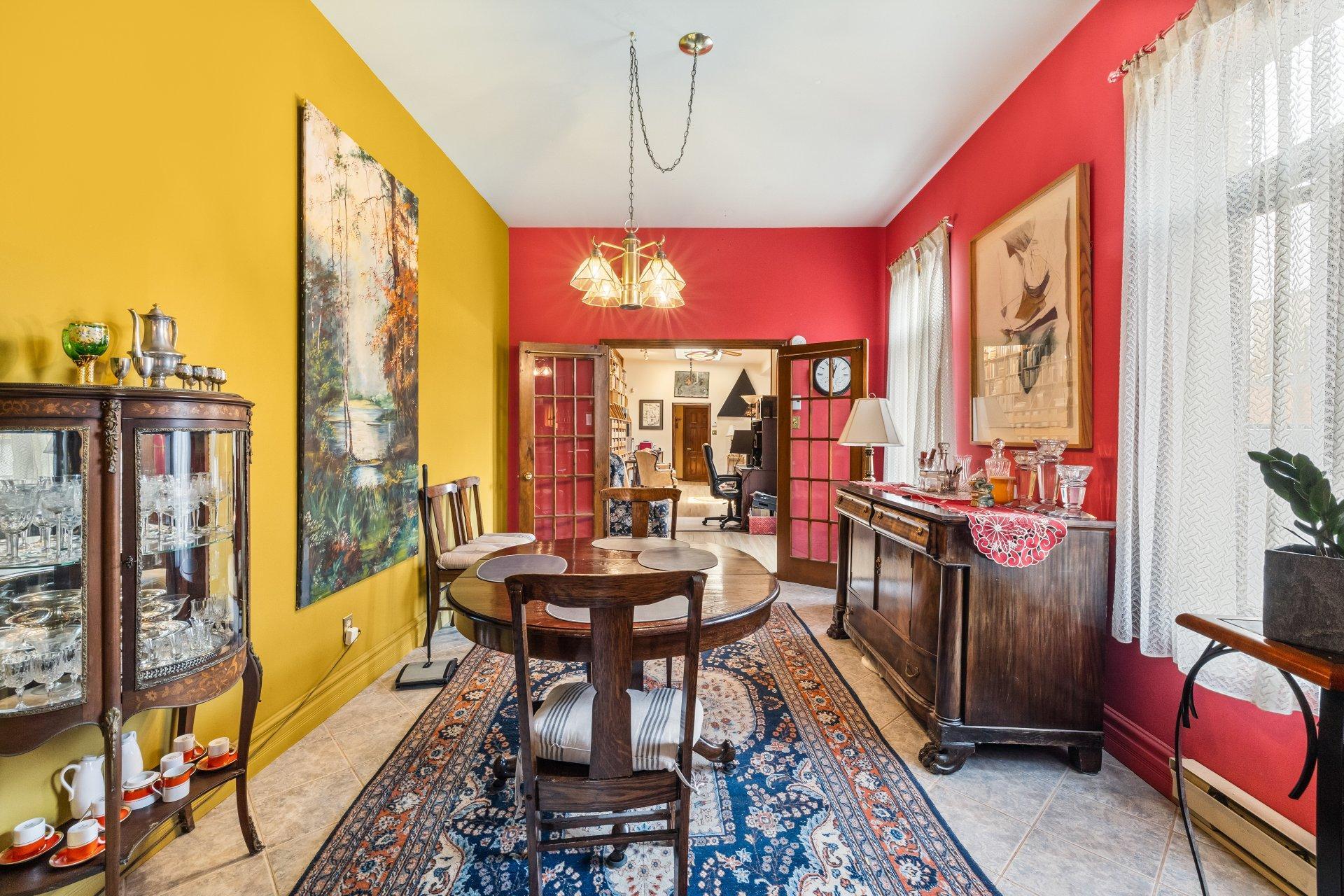 









2301


Rue du Souvenir

,
Montréal (Ville-Marie),




QC
H3H1S3

