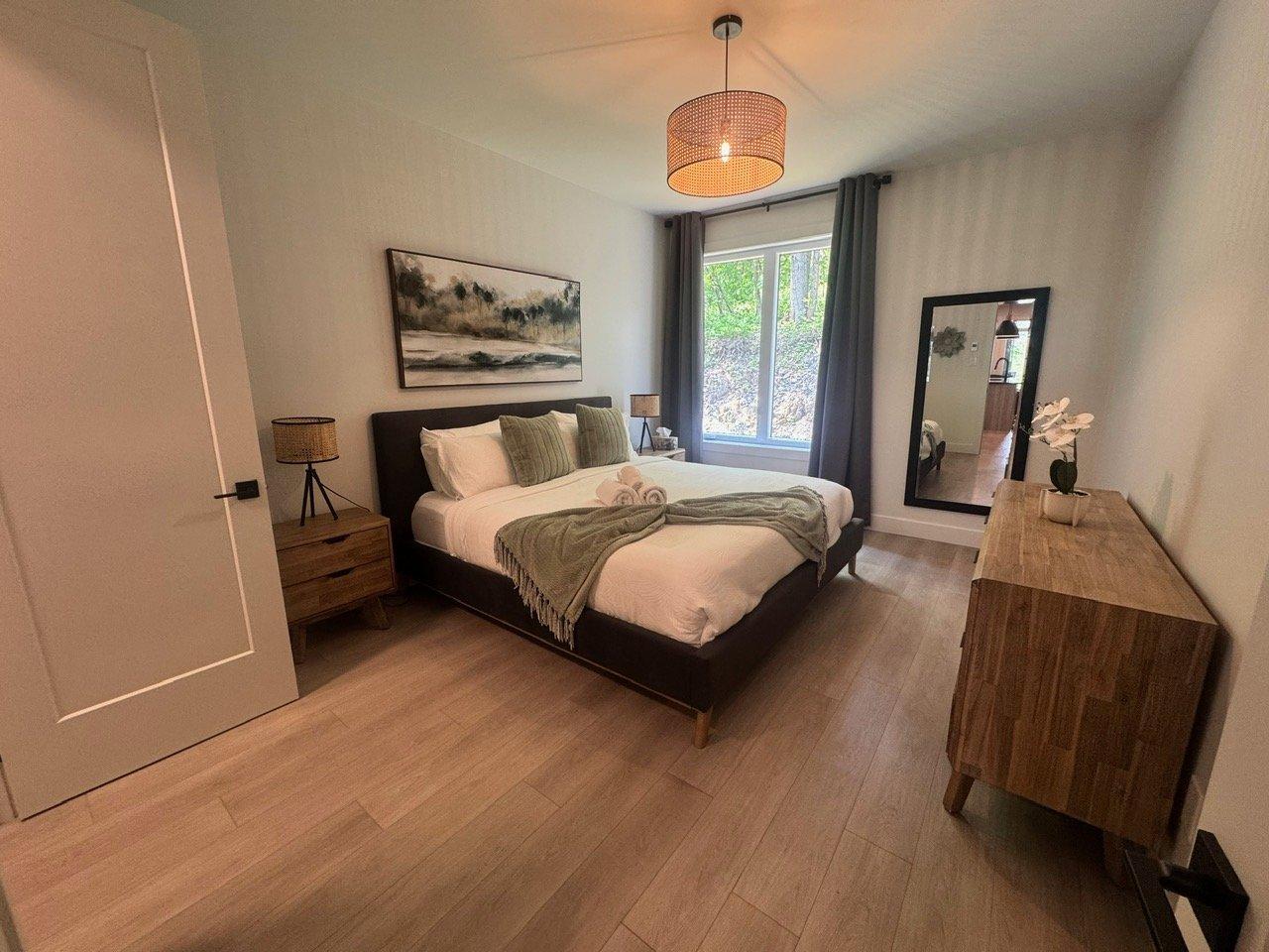 









15

 - 2


Rue de la Foulée

,
Orford,




QC
J1X6Z5

