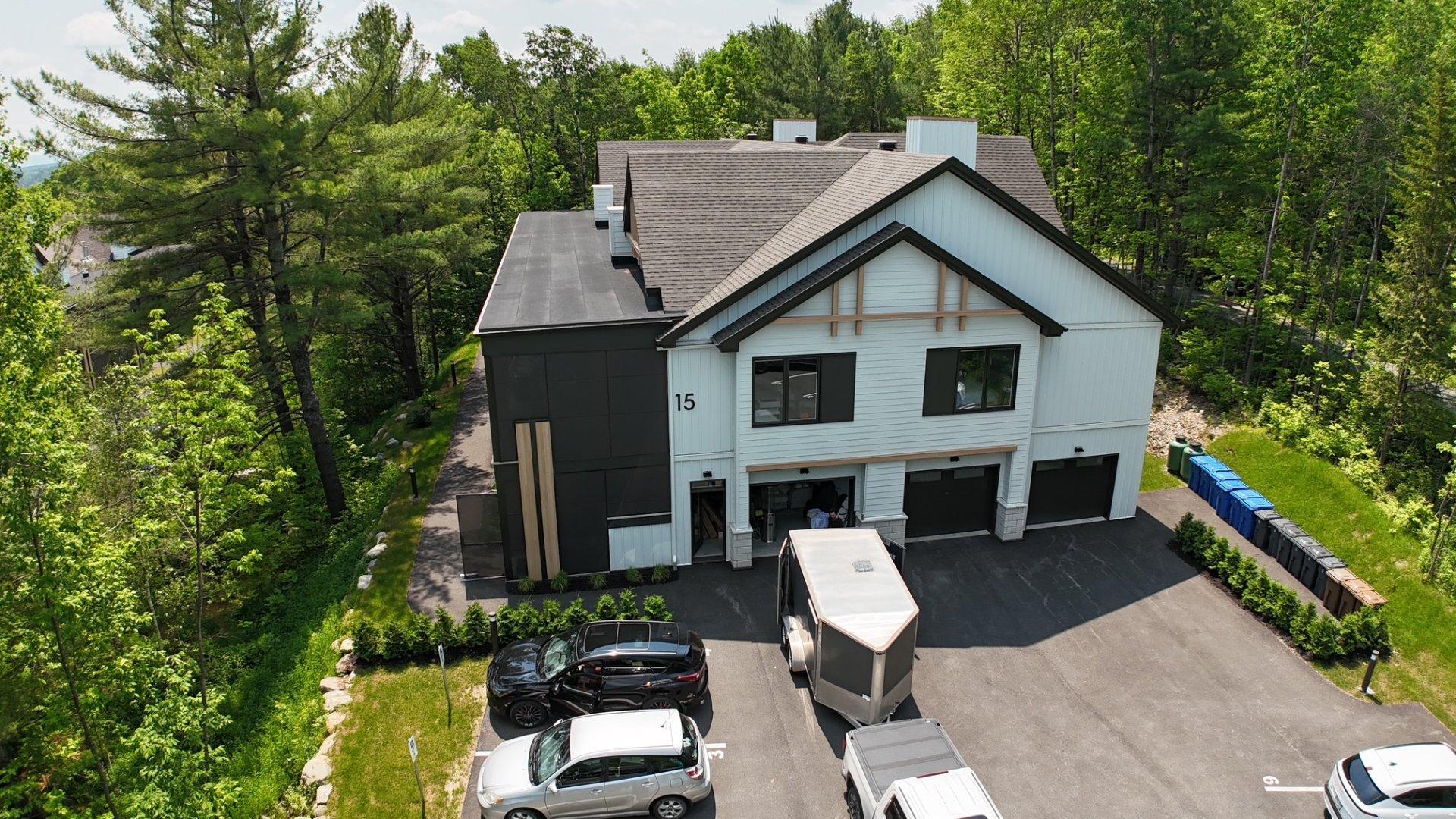 









15

 - 2


Rue de la Foulée

,
Orford,




QC
J1X6Z5

