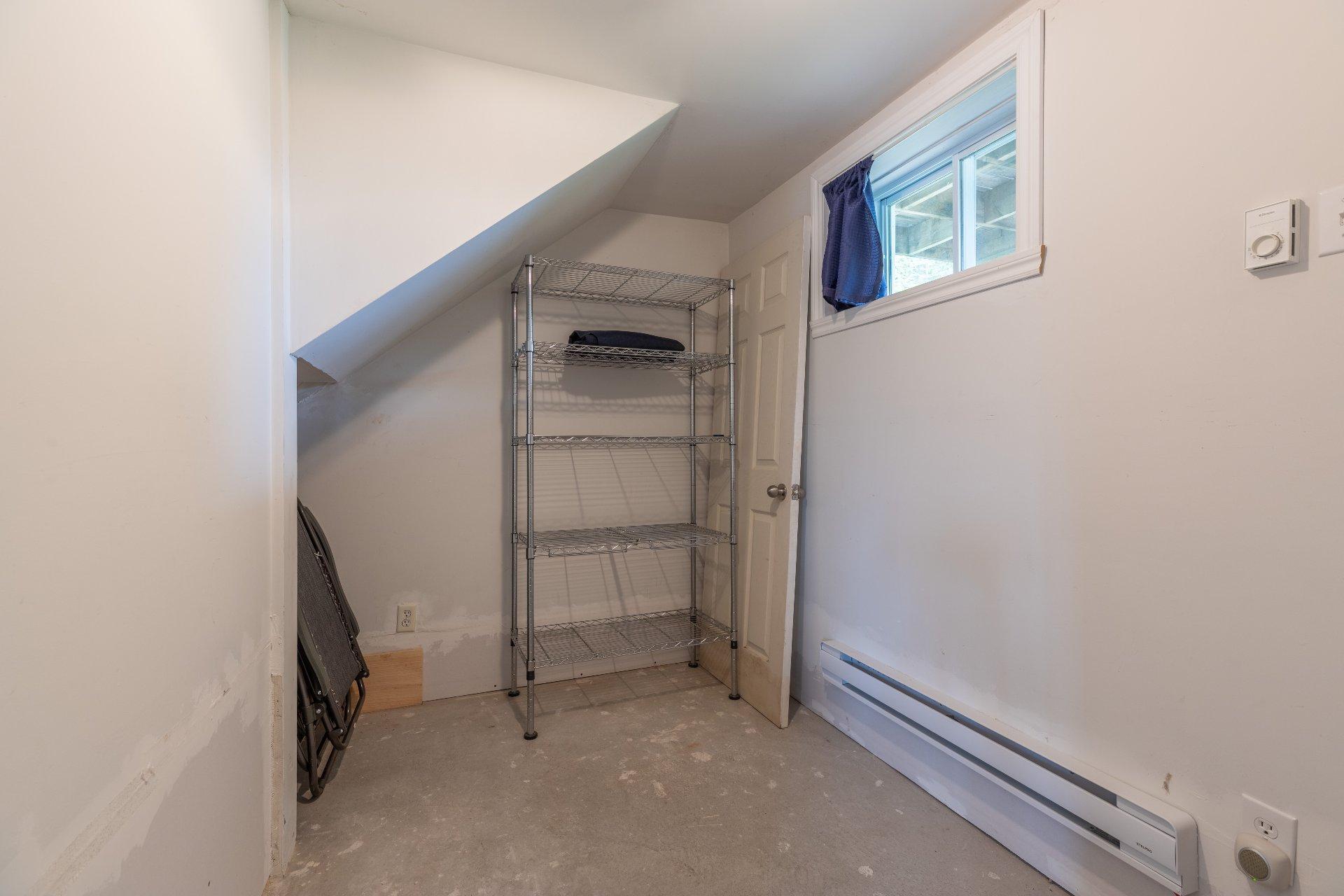 









700


Ch. du Lac-Comeau

,
Saint-Zénon,




QC
J0K3N0

