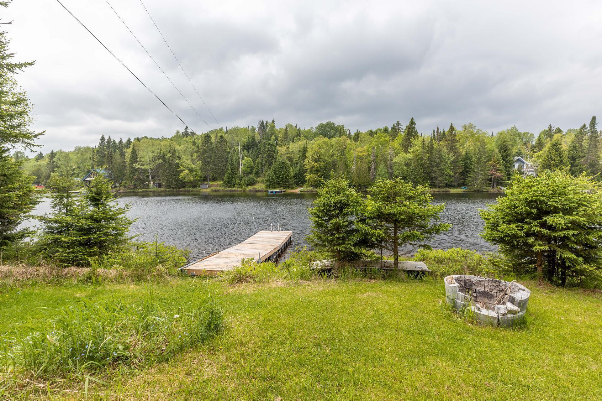 









700


Ch. du Lac-Comeau

,
Saint-Zénon,




QC
J0K3N0

