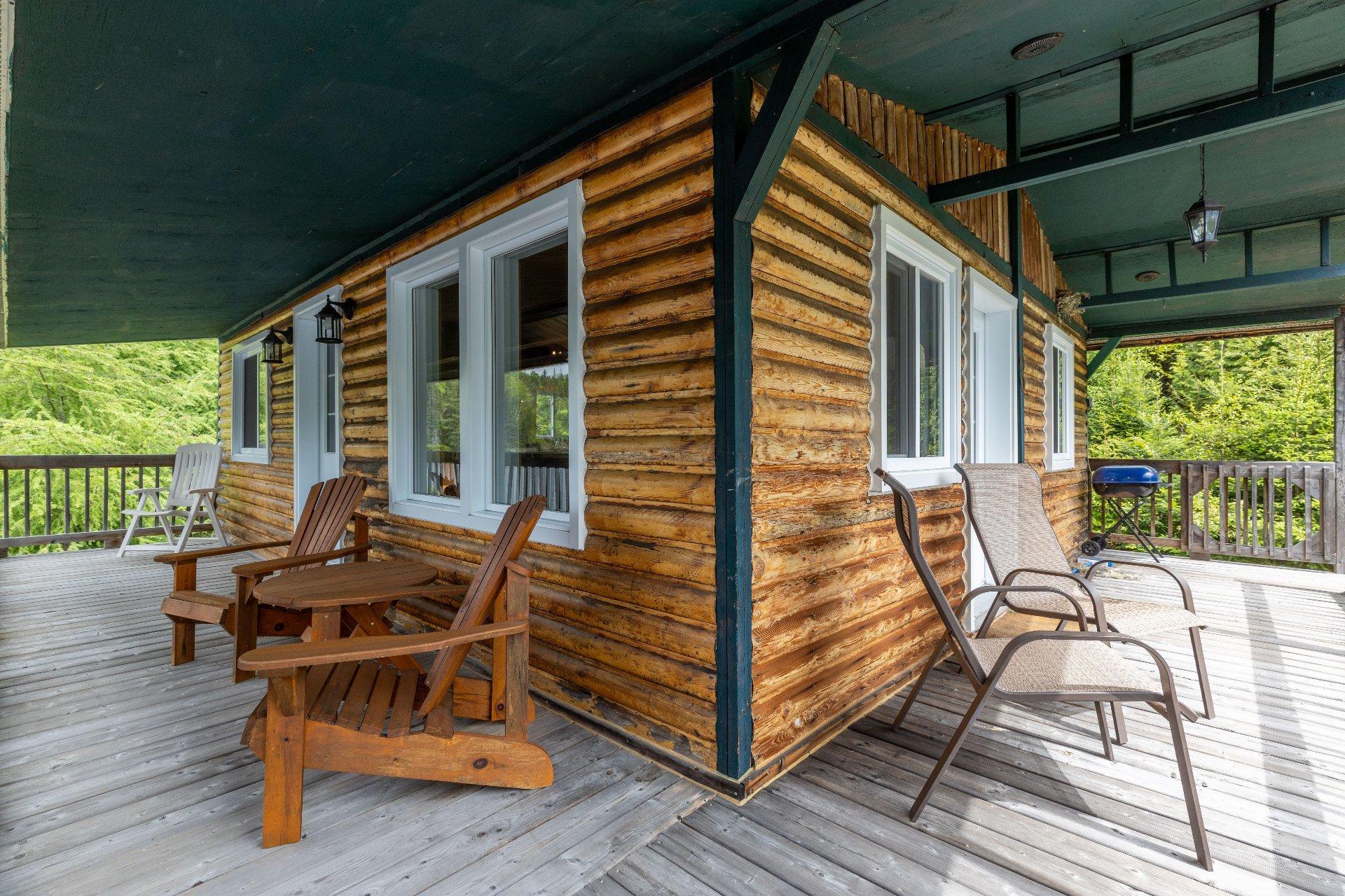 









700


Ch. du Lac-Comeau

,
Saint-Zénon,




QC
J0K3N0

