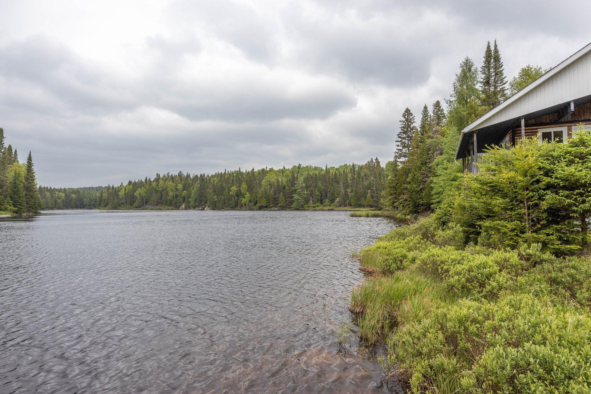 









700


Ch. du Lac-Comeau

,
Saint-Zénon,




QC
J0K3N0

