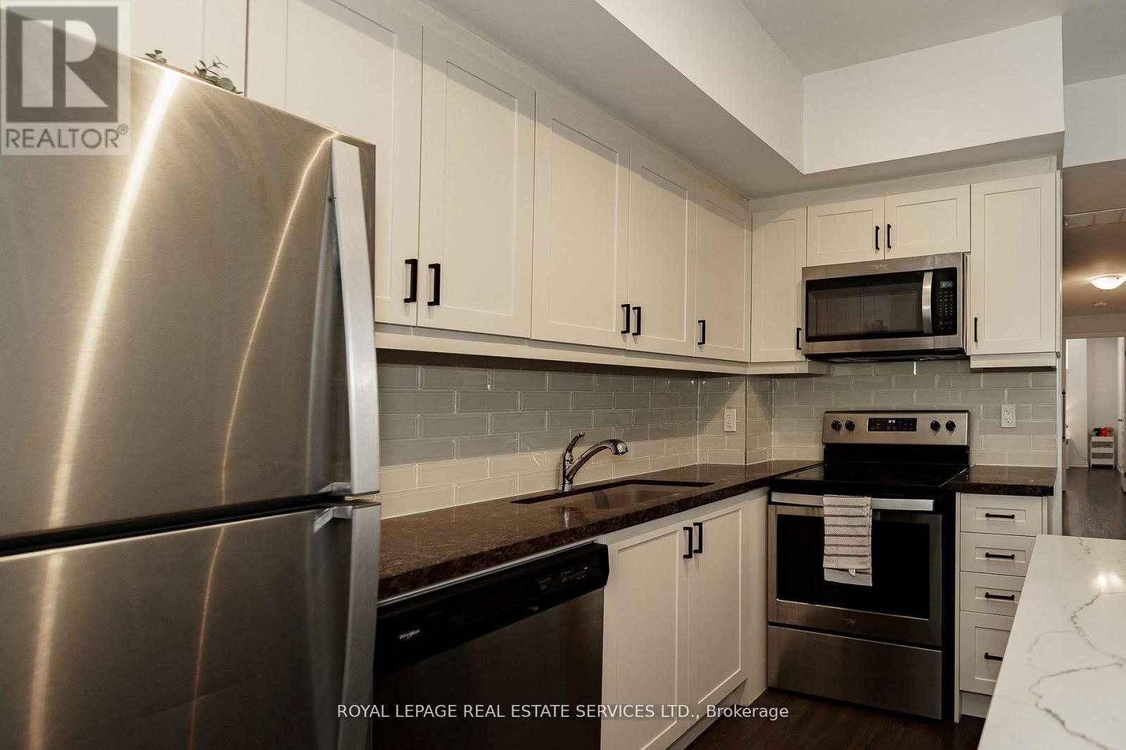 












13 - 650 ATWATER AVENUE

,
Mississauga,




Ontario
L5E3K2

