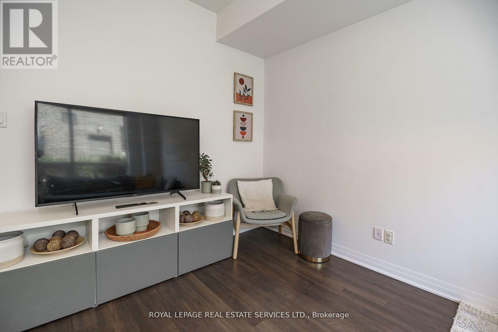 












13 - 650 ATWATER AVENUE

,
Mississauga,




Ontario
L5E3K2

