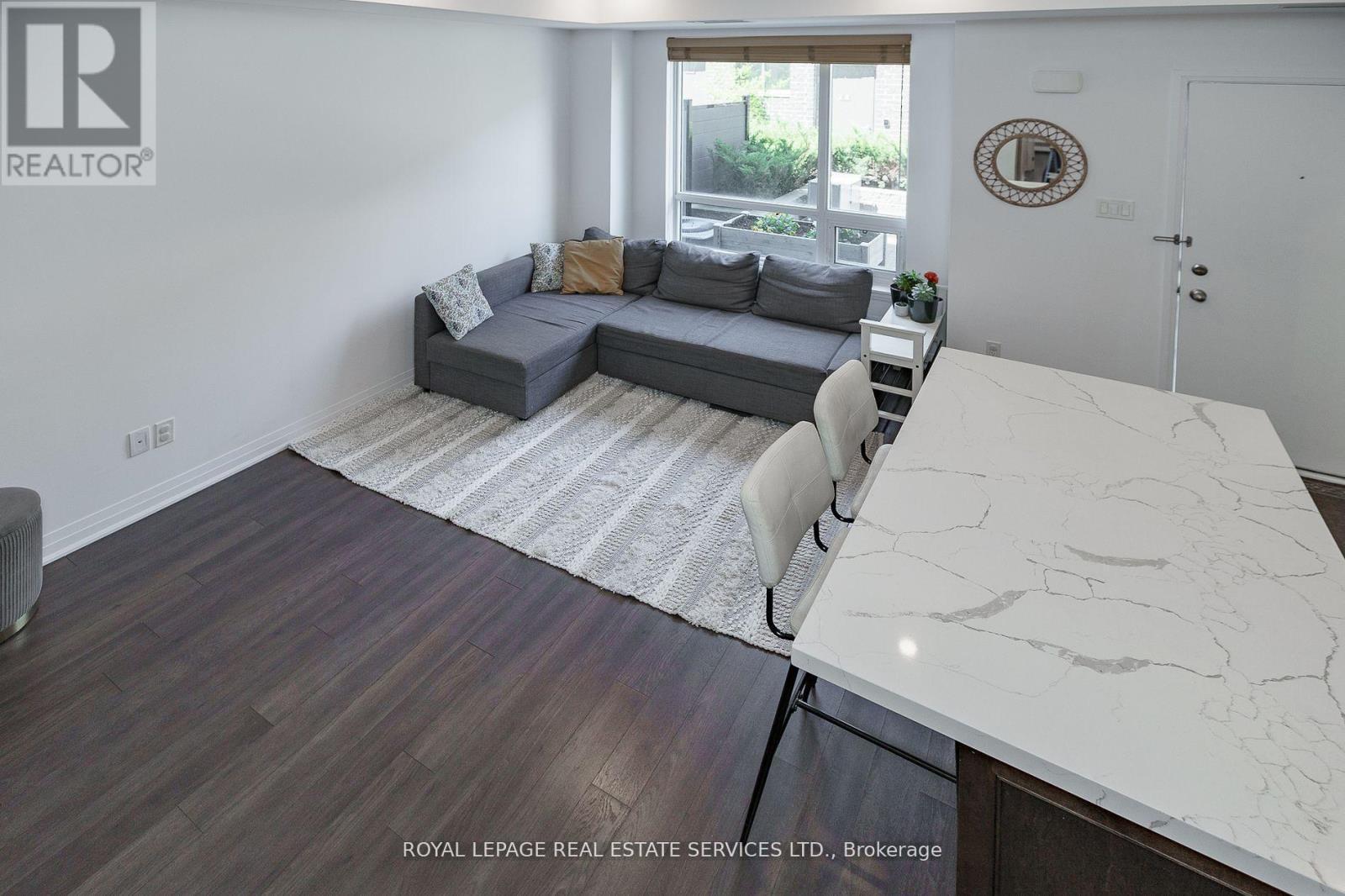 












13 - 650 ATWATER AVENUE

,
Mississauga,




Ontario
L5E3K2

