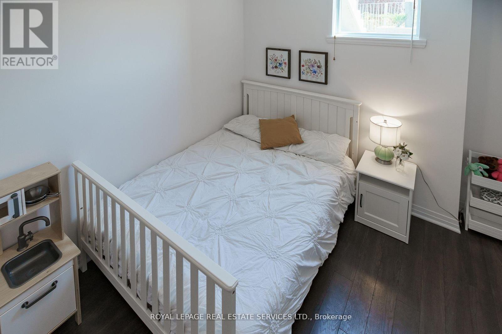












13 - 650 ATWATER AVENUE

,
Mississauga,




Ontario
L5E3K2

