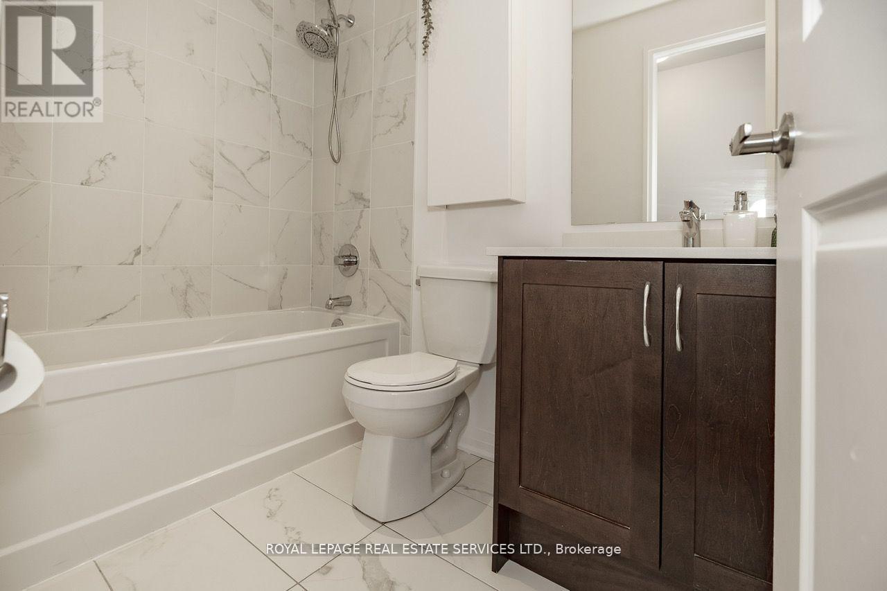 












13 - 650 ATWATER AVENUE

,
Mississauga,




Ontario
L5E3K2

