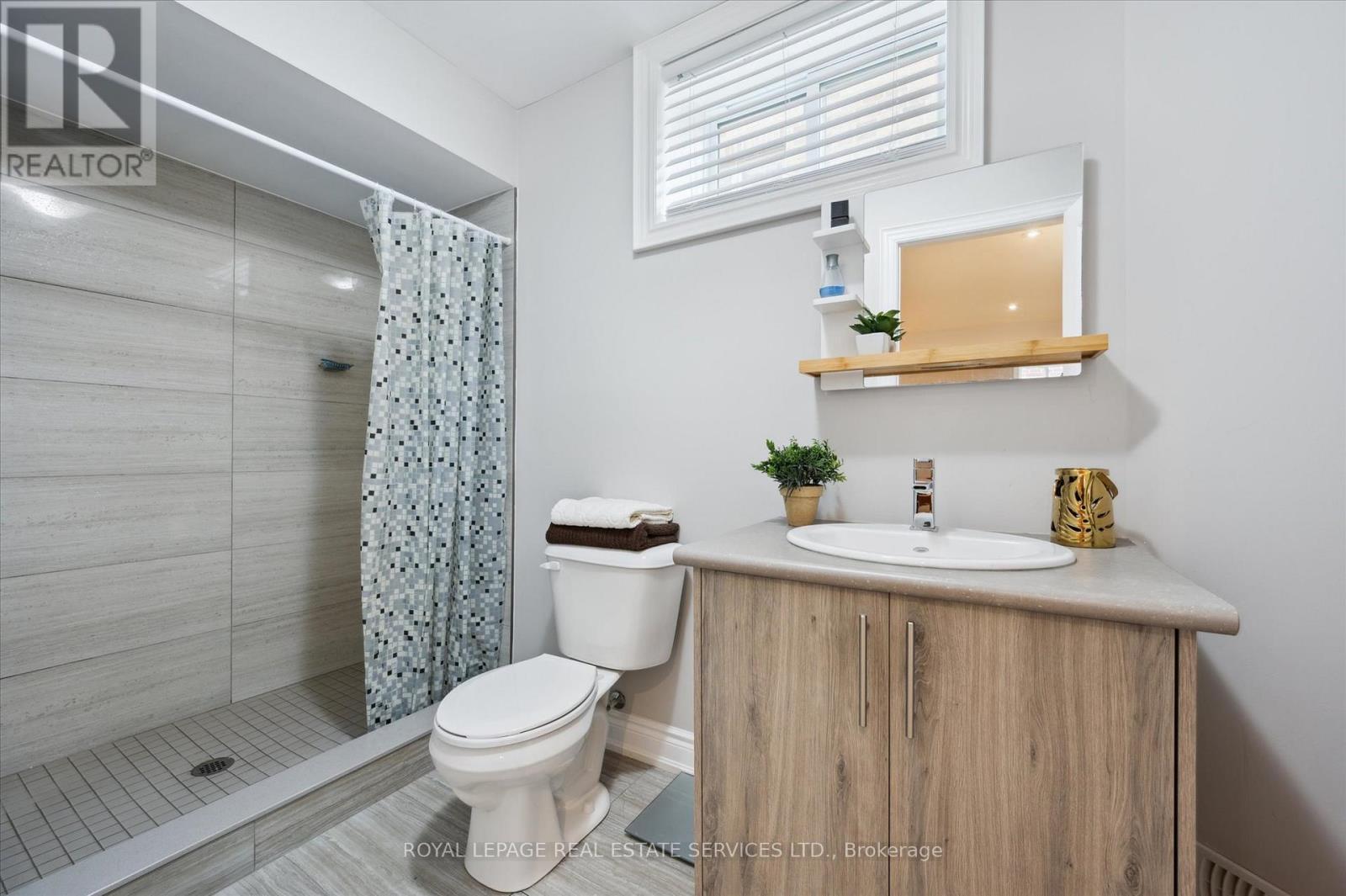 












65 PETERSON STREET

,
Blandford-Blenheim,




Ontario
N0J1G0

