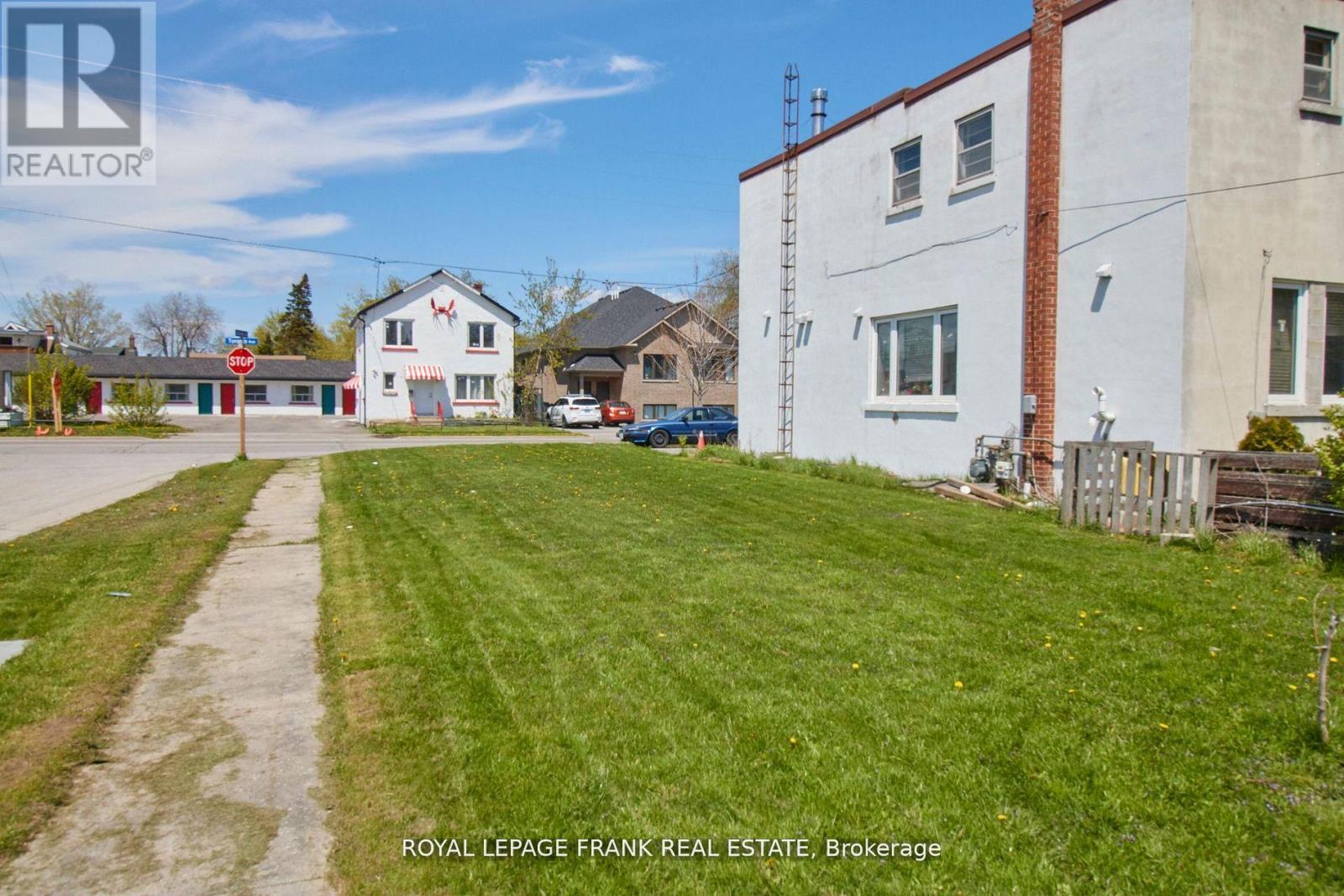 












0 TORONTO AVENUE

,
Oshawa (Central),







Ontario
L1H3C2

