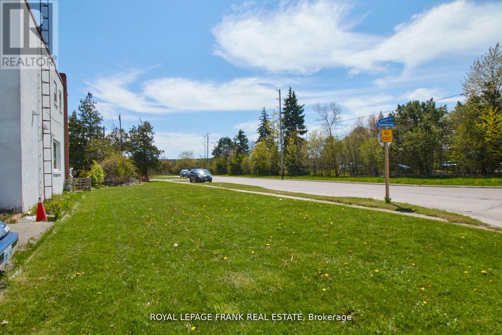 












0 TORONTO AVENUE

,
Oshawa (Central),







Ontario
L1H3C2

