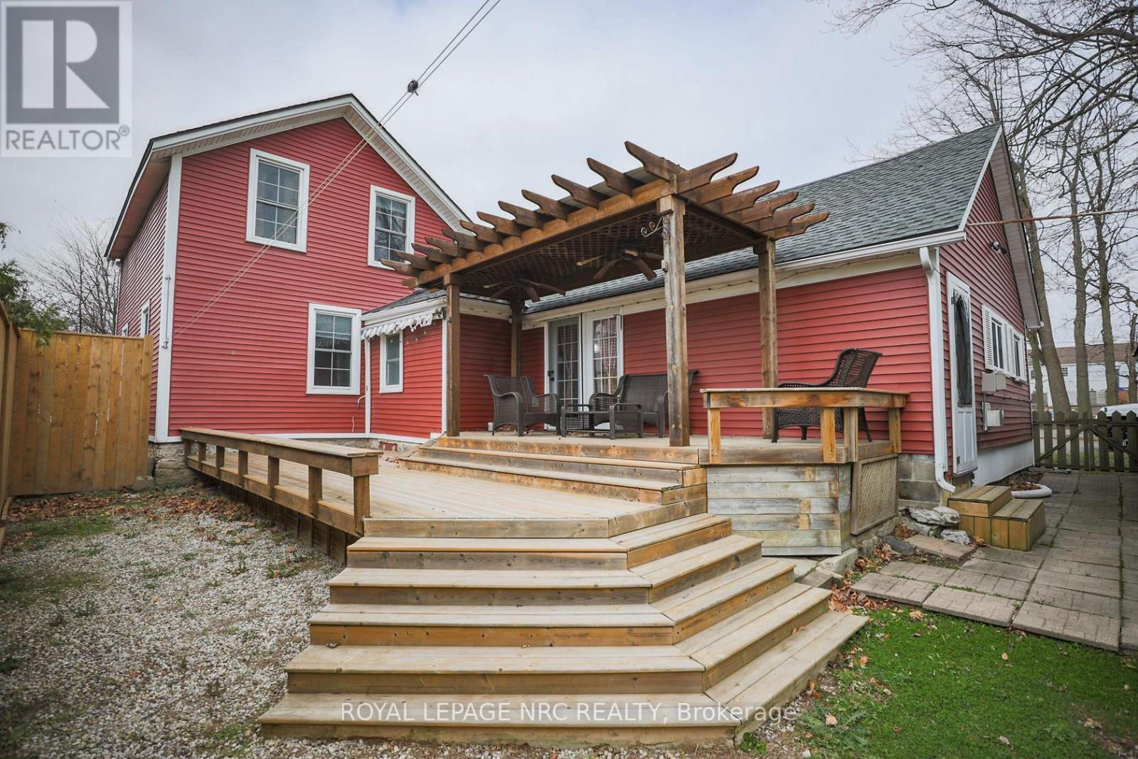 












264 RIDGE ROAD N

,
Fort Erie (Ridgeway),




Ontario
L0S1N0

