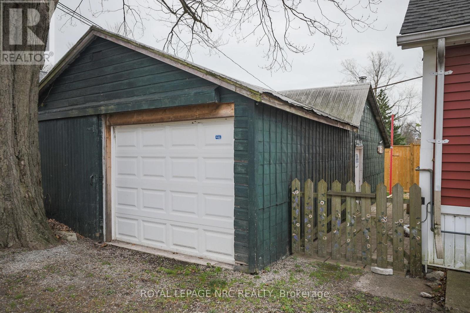 












264 RIDGE ROAD N

,
Fort Erie (Ridgeway),




Ontario
L0S1N0

