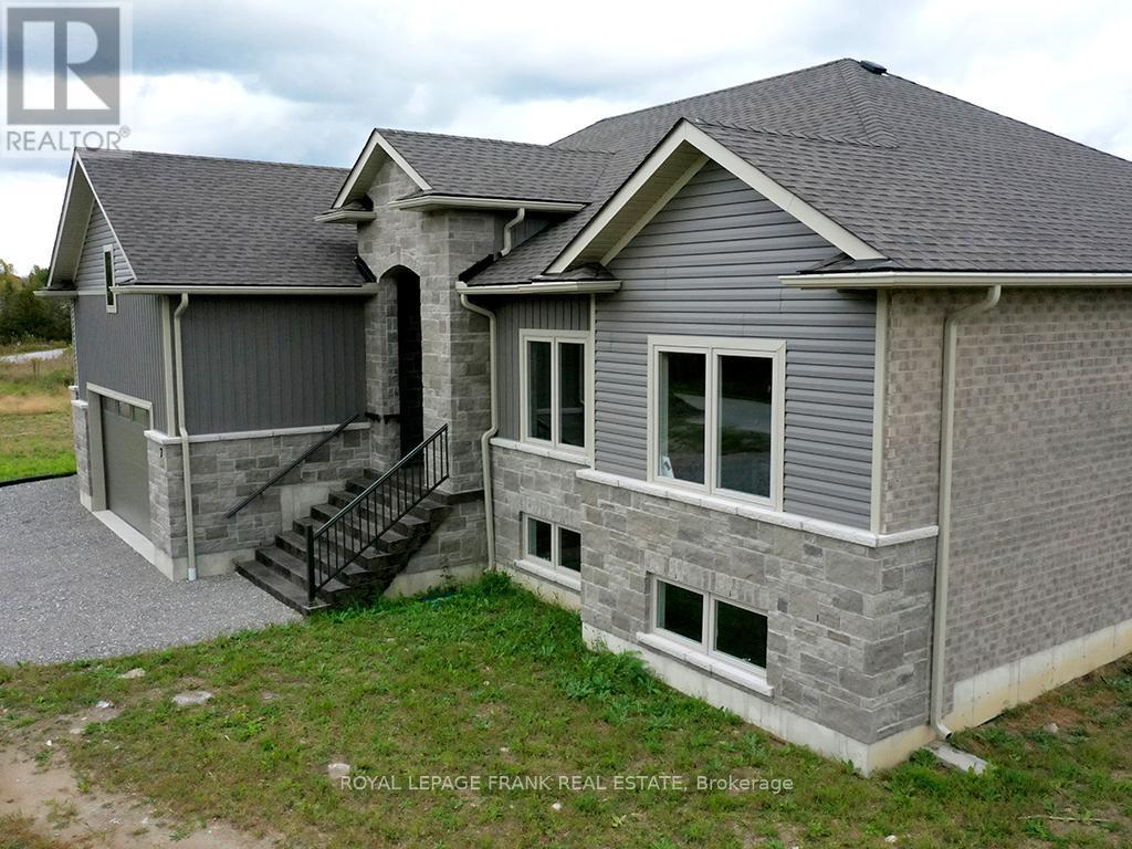 












7 NIPIGON STREET

,
Kawartha Lakes (Verulam),




Ontario
K0M1N0

