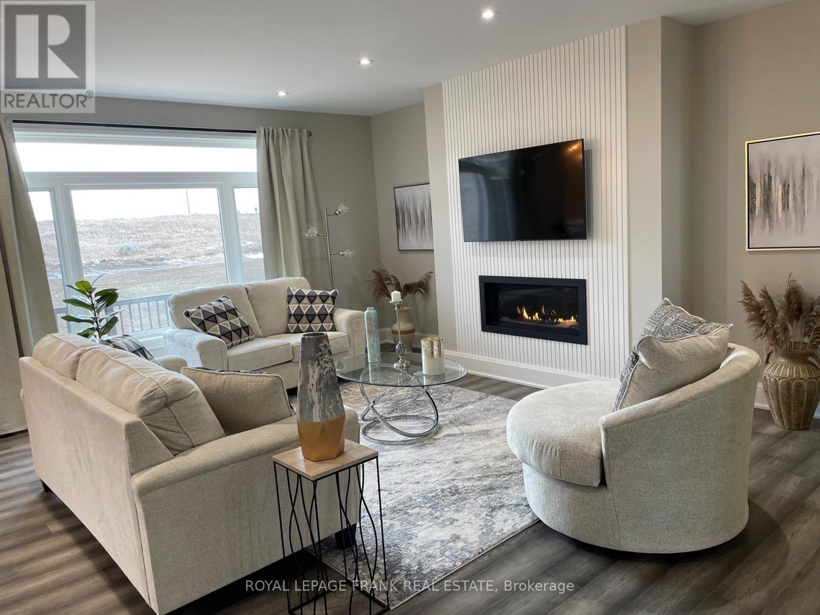 












7 NIPIGON STREET

,
Kawartha Lakes (Verulam),




Ontario
K0M1N0

