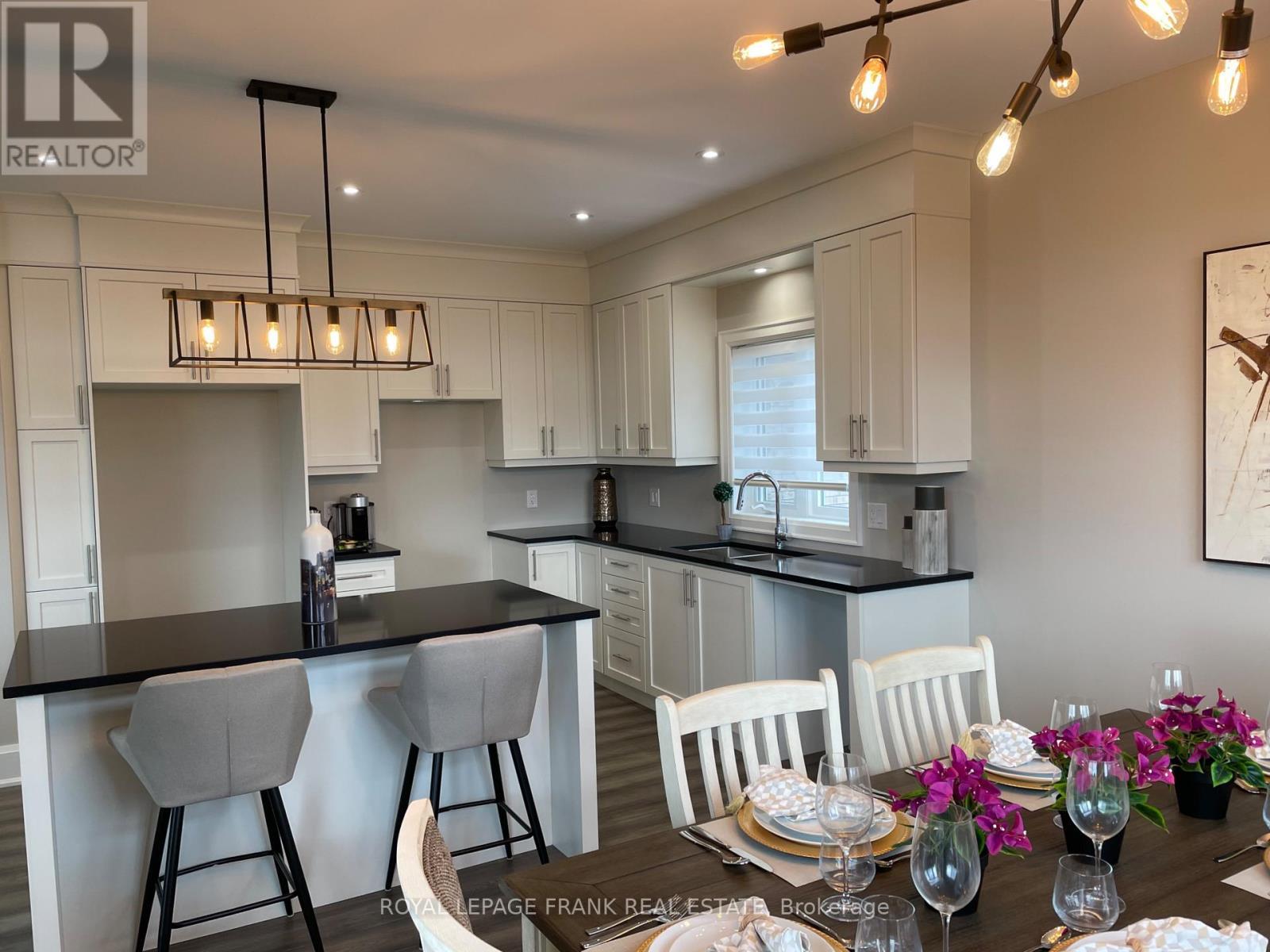 












7 NIPIGON STREET

,
Kawartha Lakes (Verulam),




Ontario
K0M1N0

