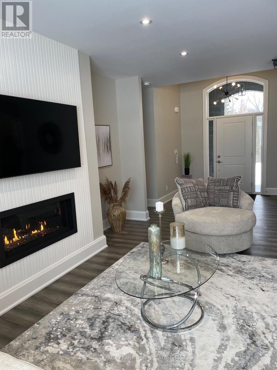 












7 NIPIGON STREET

,
Kawartha Lakes (Verulam),




Ontario
K0M1N0

