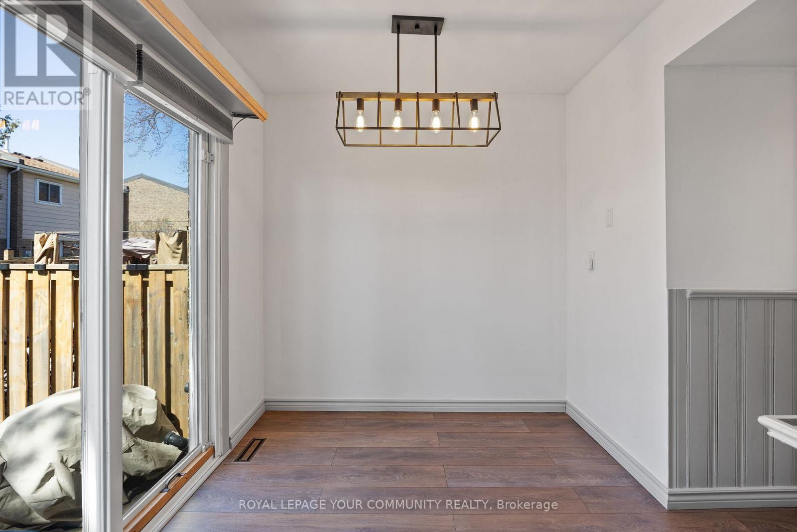 












39 - 1020 CENTRAL PARK DRIVE

,
Brampton,




Ontario
L6S3J5

