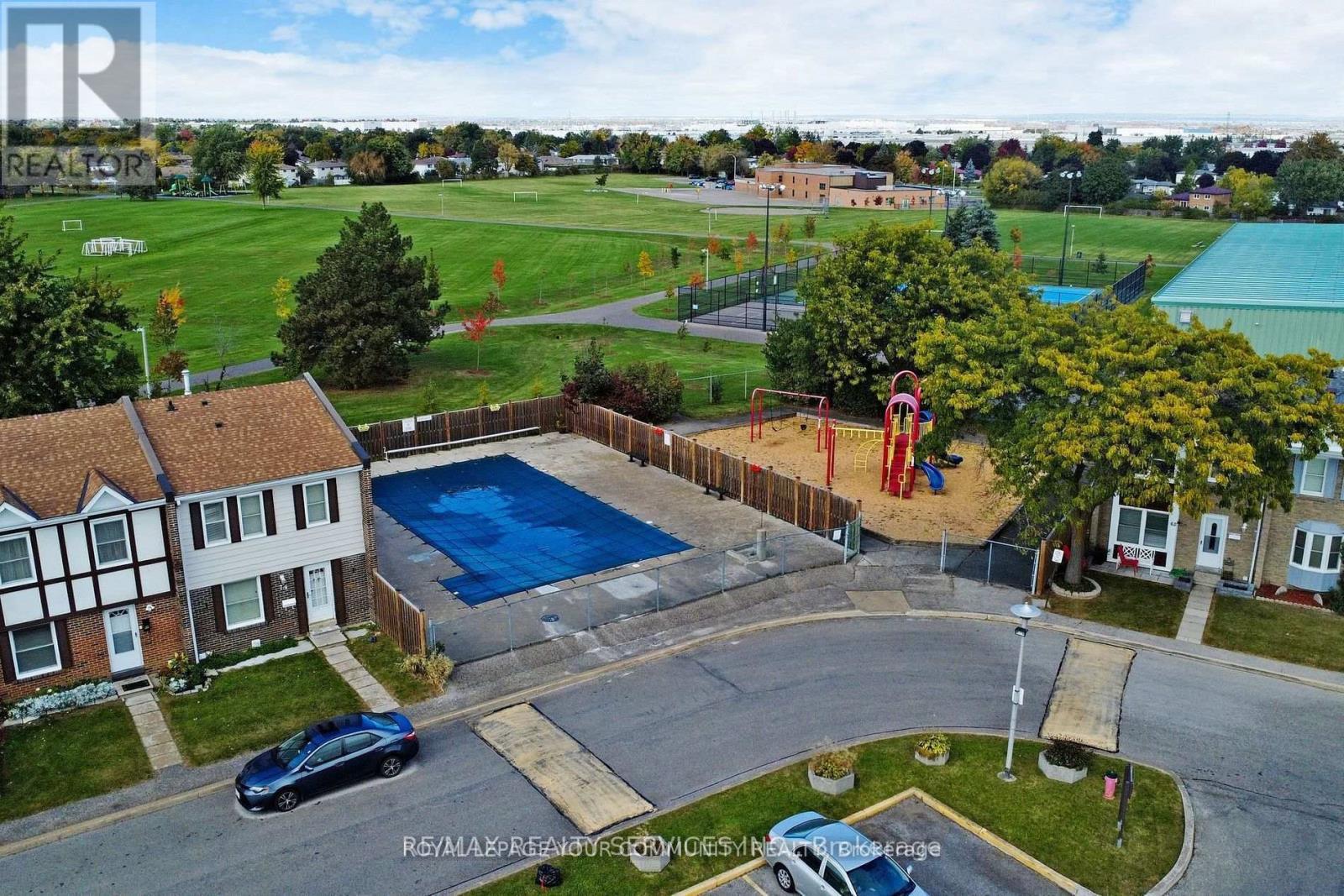 












39 - 1020 CENTRAL PARK DRIVE

,
Brampton,




Ontario
L6S3J5


