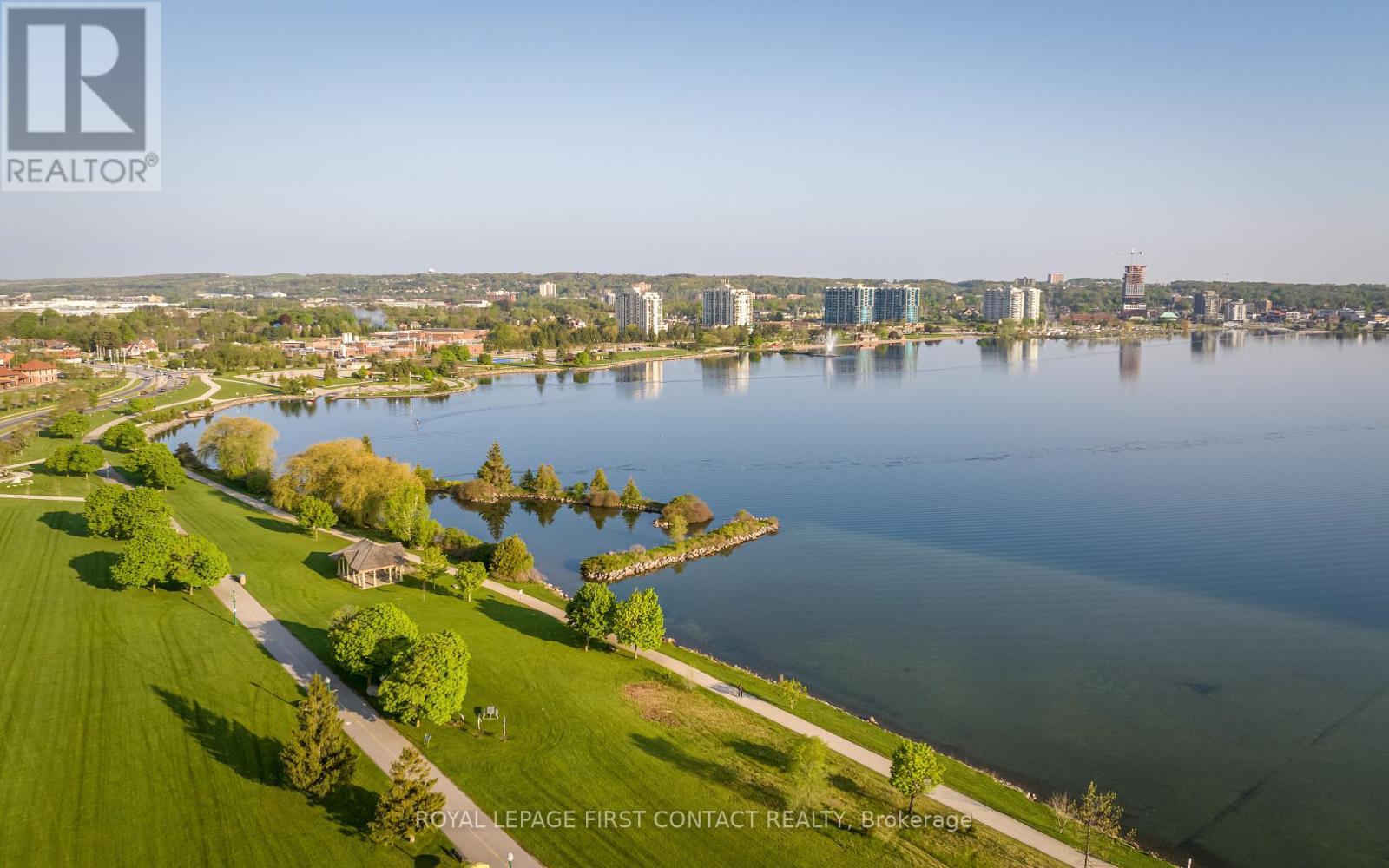 












22 ALDERWOOD LANE

,
Barrie,




Ontario
L4N3J2

