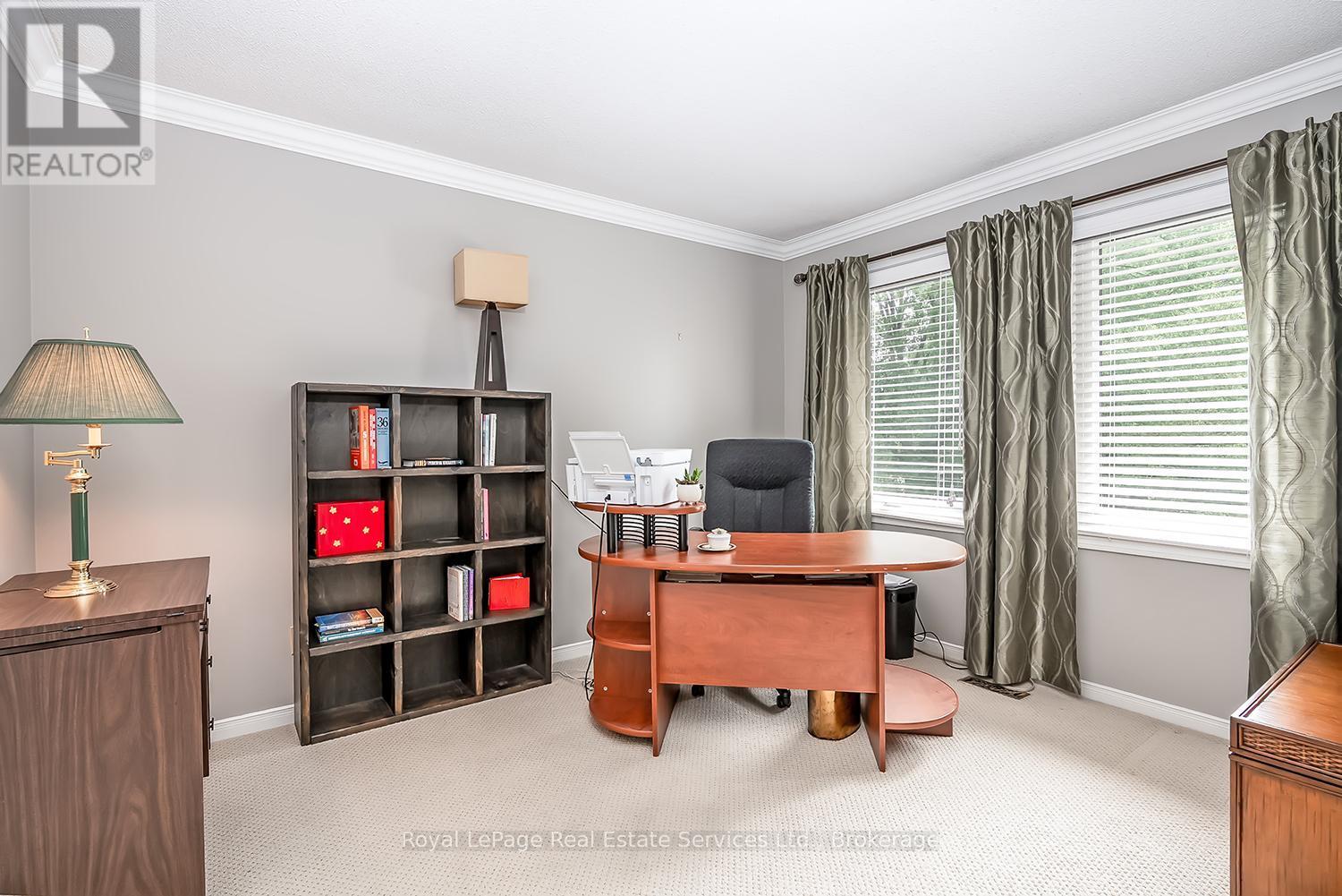 












435 LINDEN LANE

,
Oakville (FA Falgarwood),




Ontario
L6H3K2

