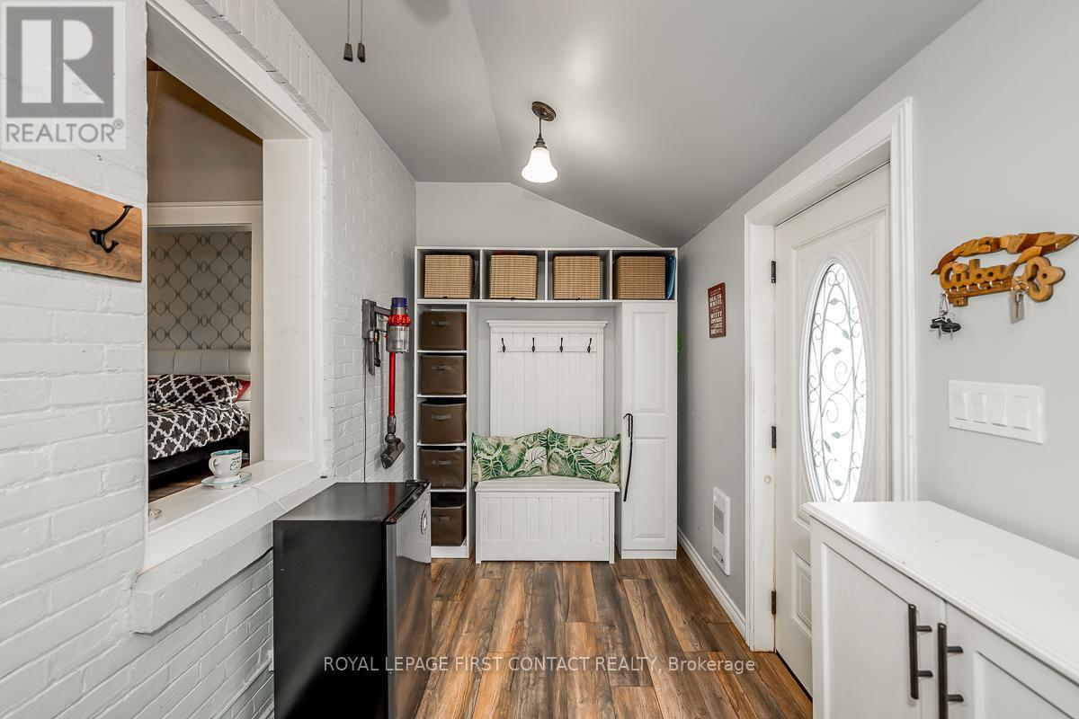 












7424 COUNTY RD 91 ROAD

,
Clearview,




Ontario
L0M1S0

