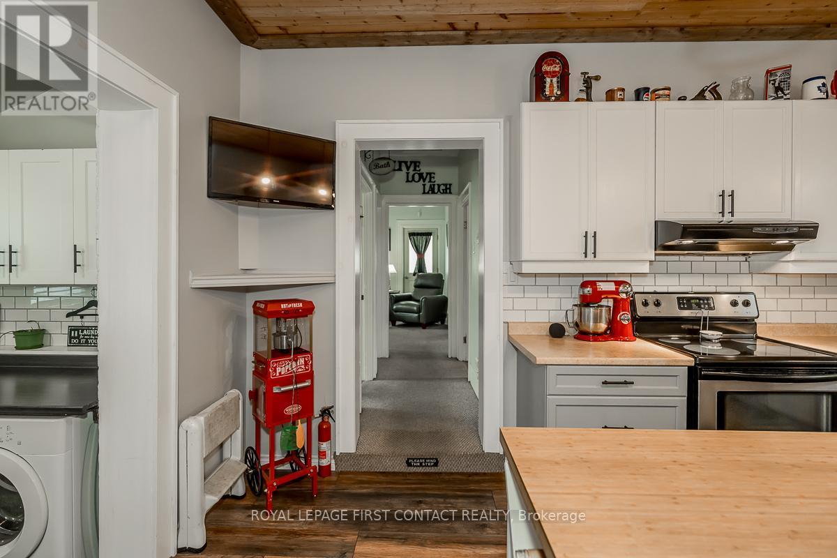 












7424 COUNTY RD 91 ROAD

,
Clearview,




Ontario
L0M1S0

