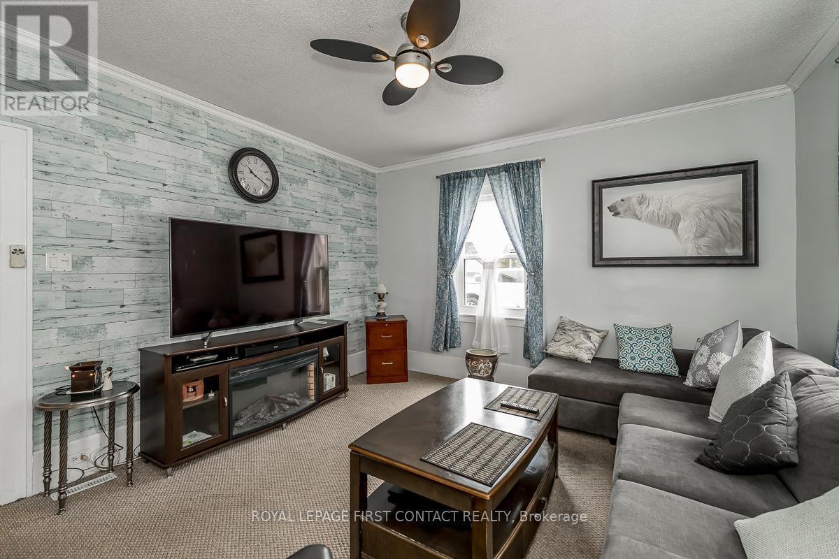 












7424 COUNTY RD 91 ROAD

,
Clearview,




Ontario
L0M1S0

