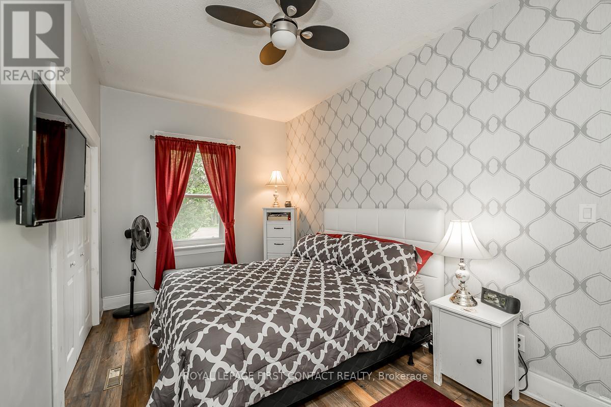 












7424 COUNTY RD 91 ROAD

,
Clearview,




Ontario
L0M1S0

