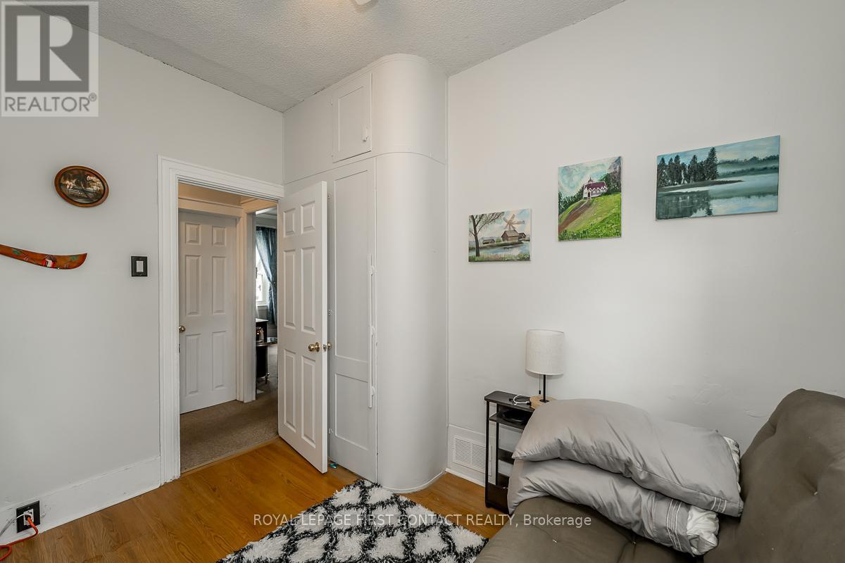 












7424 COUNTY RD 91 ROAD

,
Clearview,




Ontario
L0M1S0

