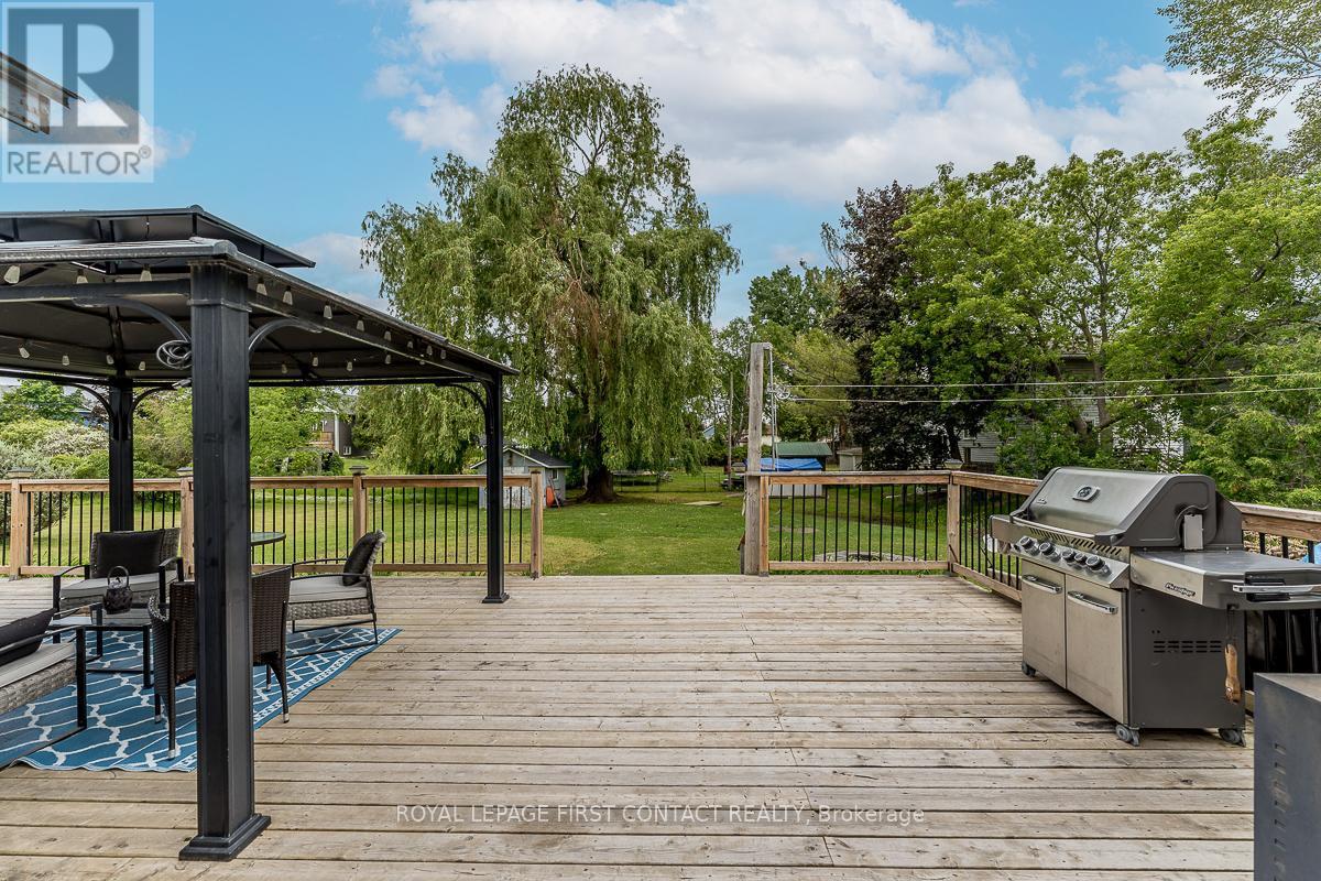 












7424 COUNTY RD 91 ROAD

,
Clearview,




Ontario
L0M1S0

