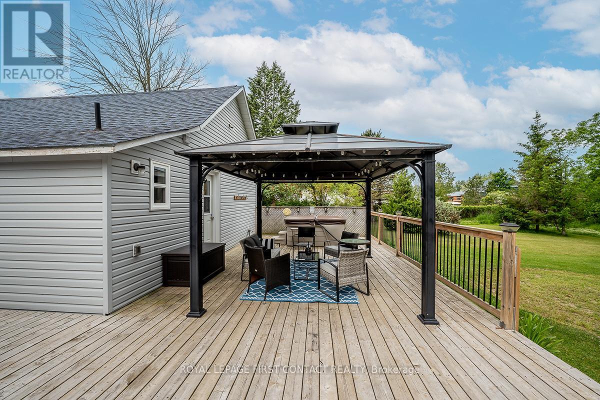 












7424 COUNTY RD 91 ROAD

,
Clearview,




Ontario
L0M1S0

