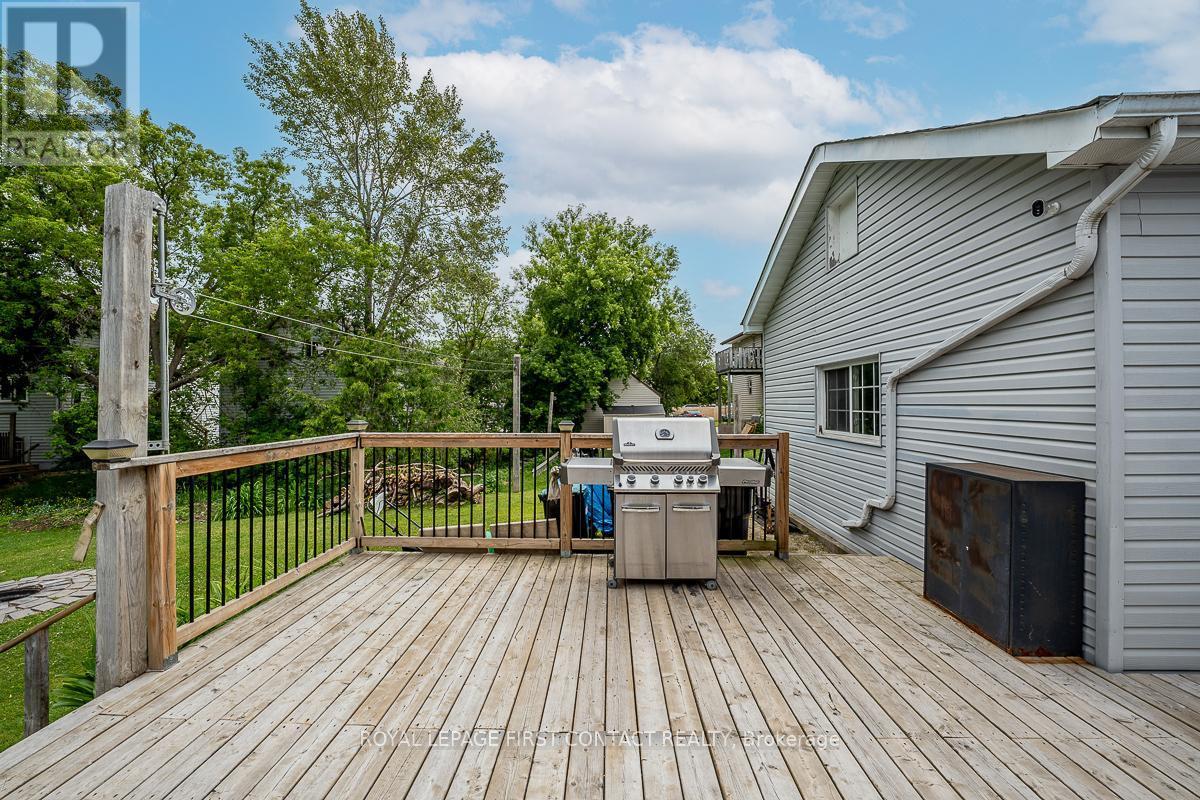 












7424 COUNTY RD 91 ROAD

,
Clearview,




Ontario
L0M1S0


